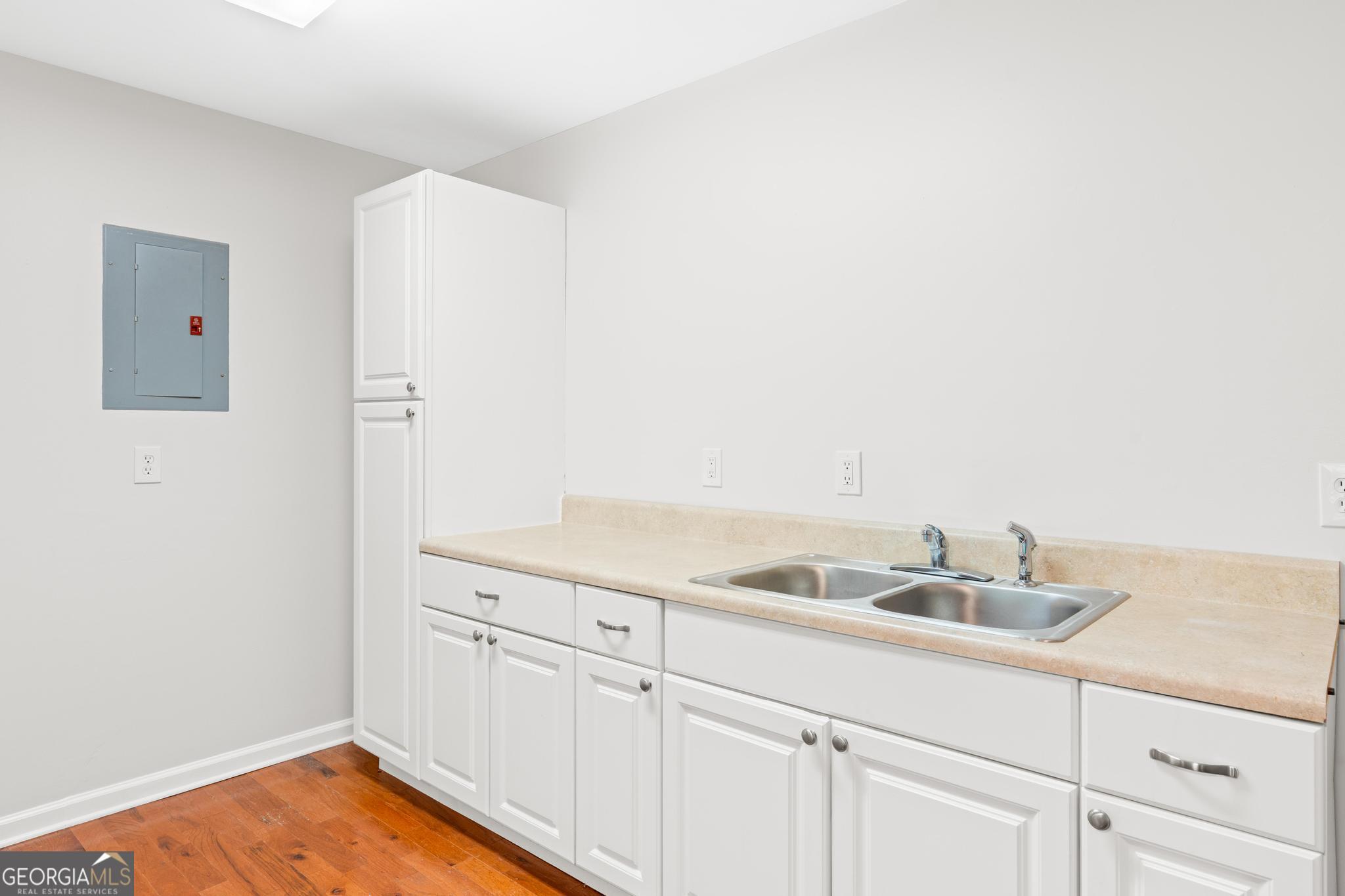 1917 Lake Ridge Court