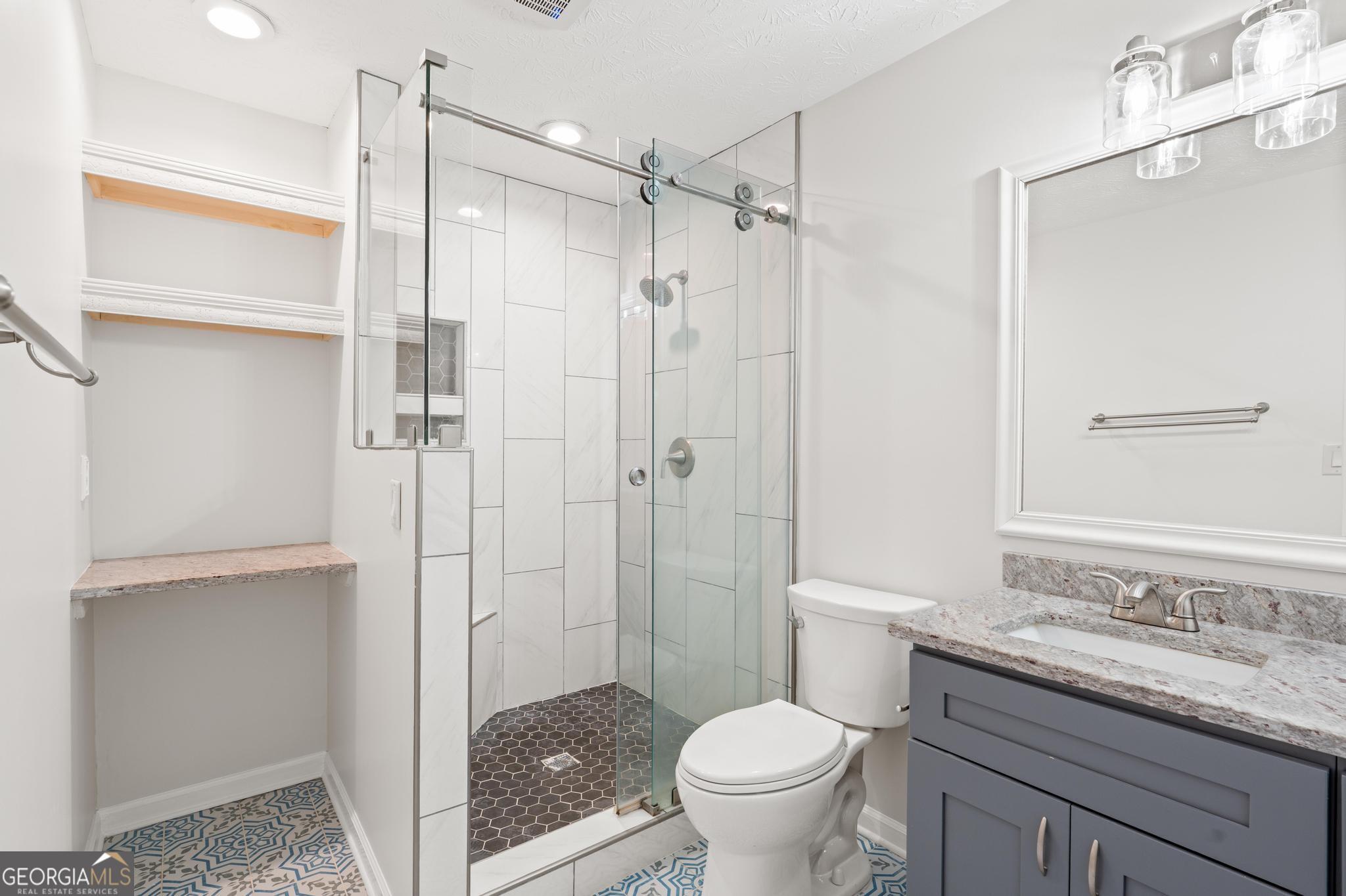 1917 Lake Ridge Court