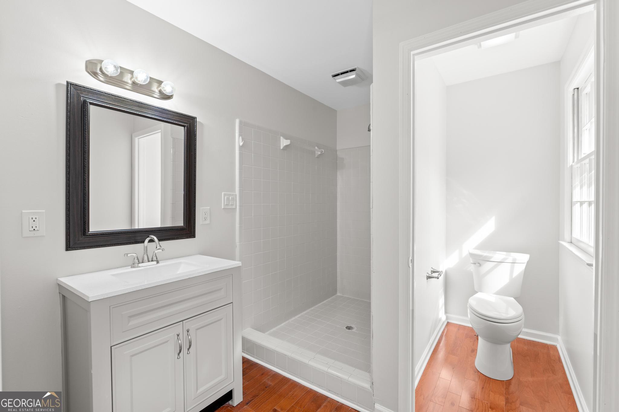 1917 Lake Ridge Court