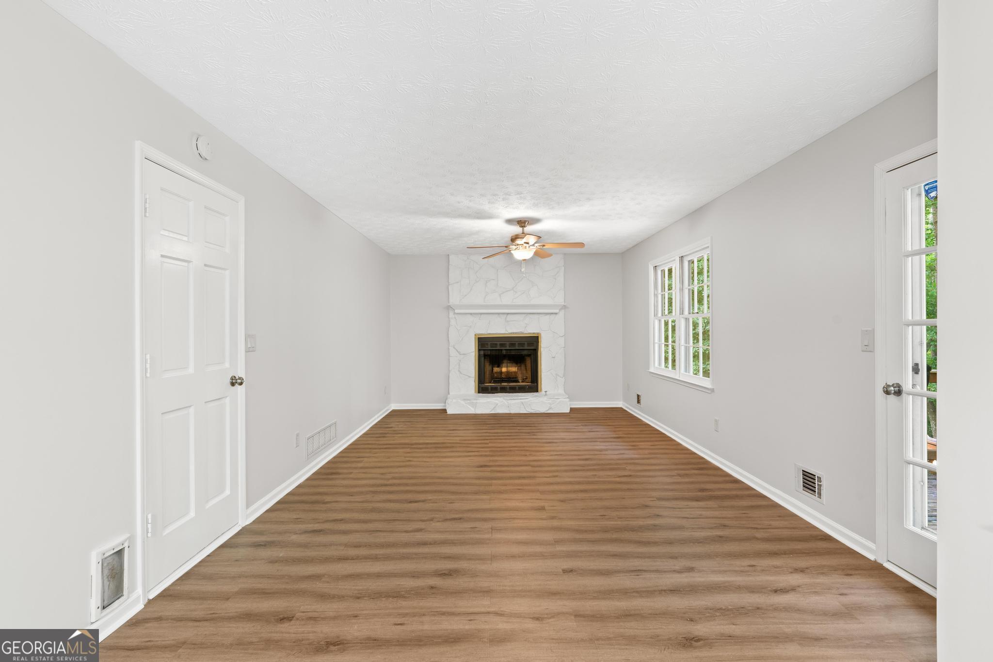 1917 Lake Ridge Court