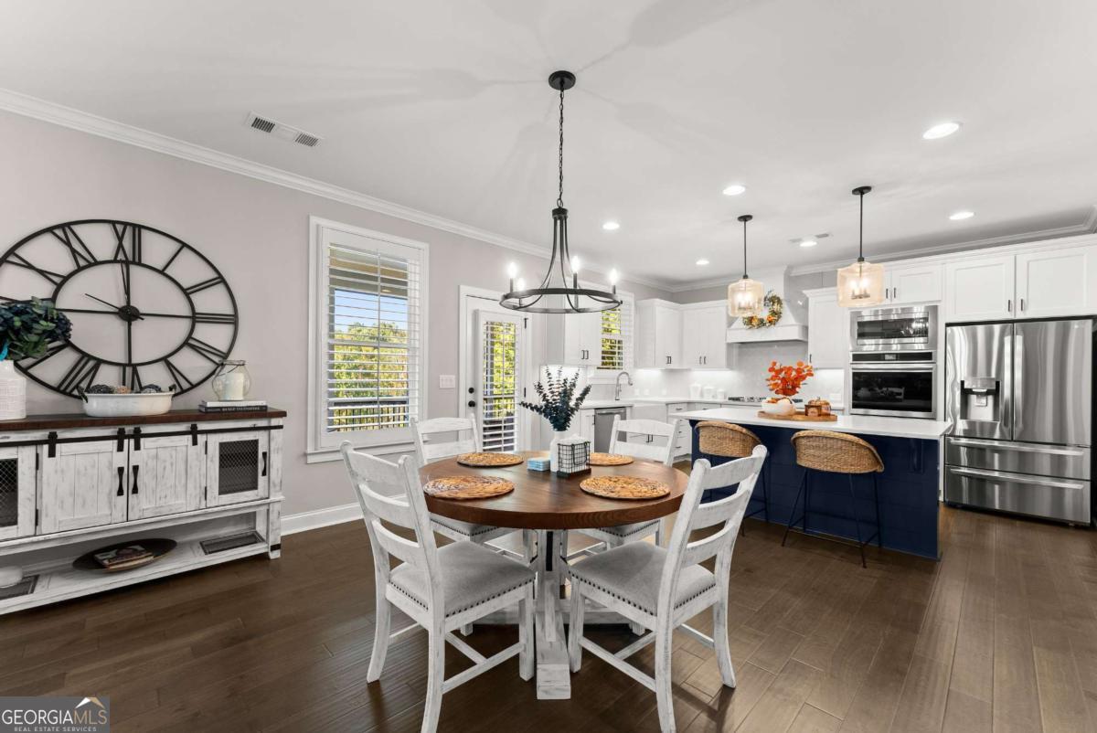 7123 Lake Edge Drive