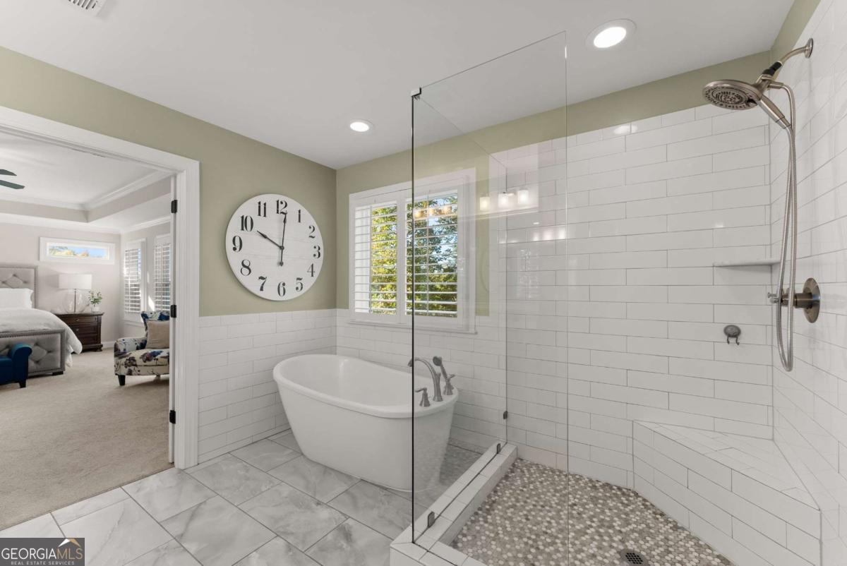 7123 Lake Edge Drive