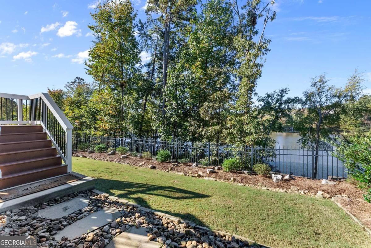 7123 Lake Edge Drive