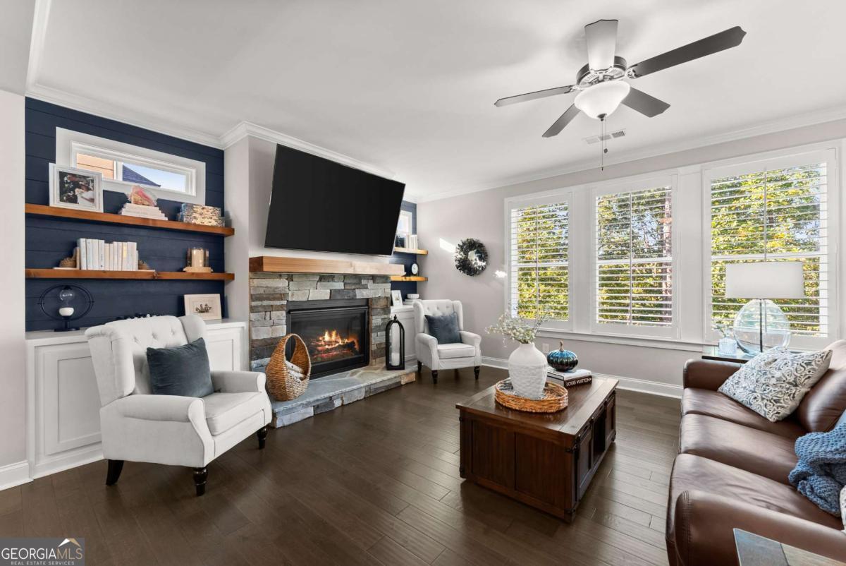 7123 Lake Edge Drive