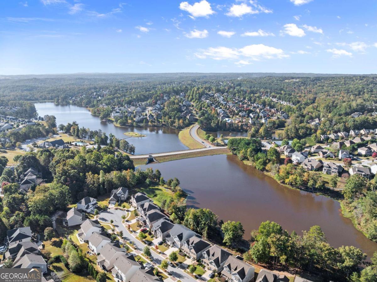 7123 Lake Edge Drive