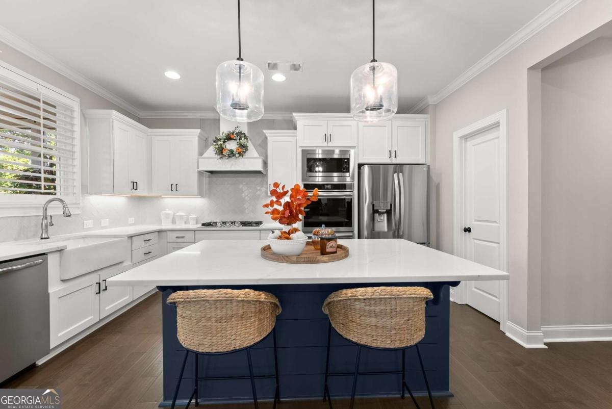 7123 Lake Edge Drive