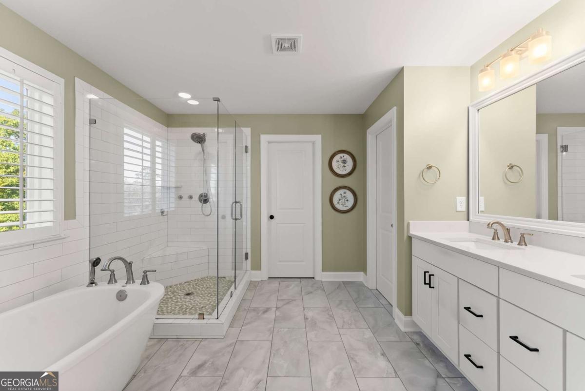 7123 Lake Edge Drive