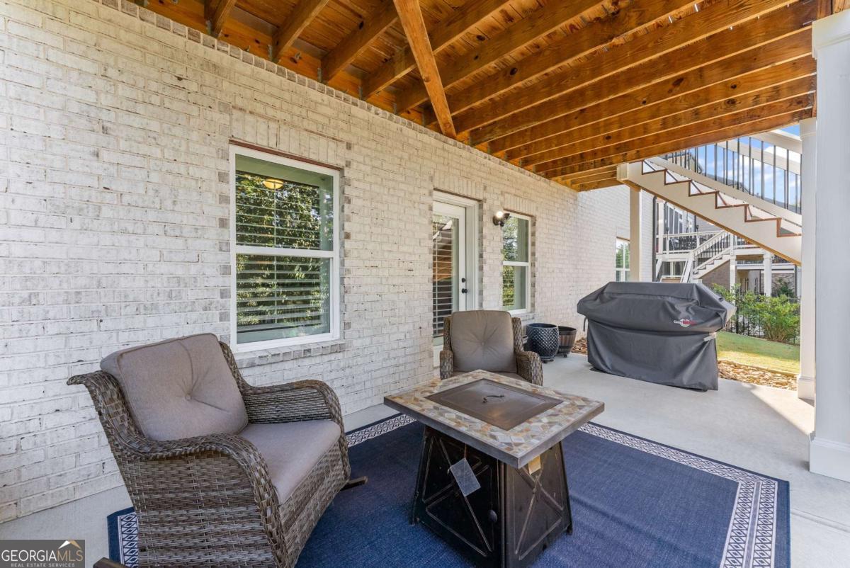 7123 Lake Edge Drive