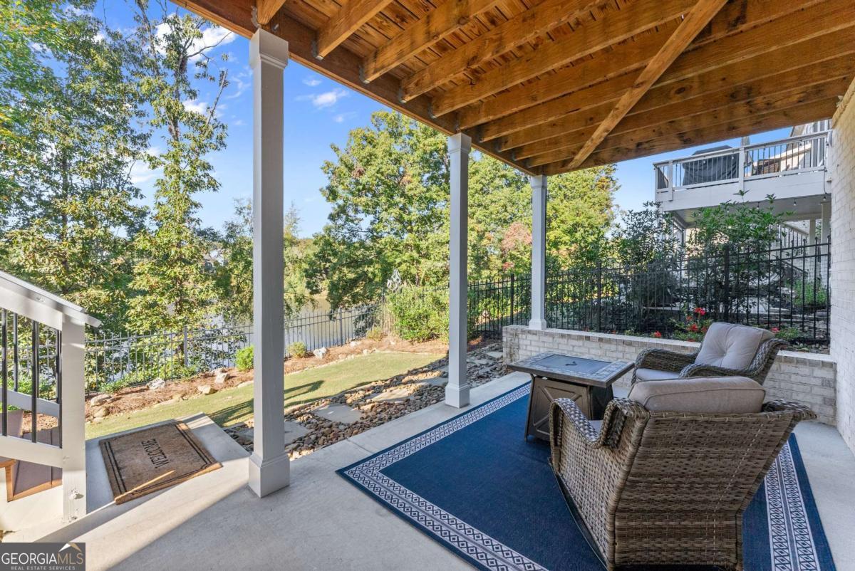 7123 Lake Edge Drive