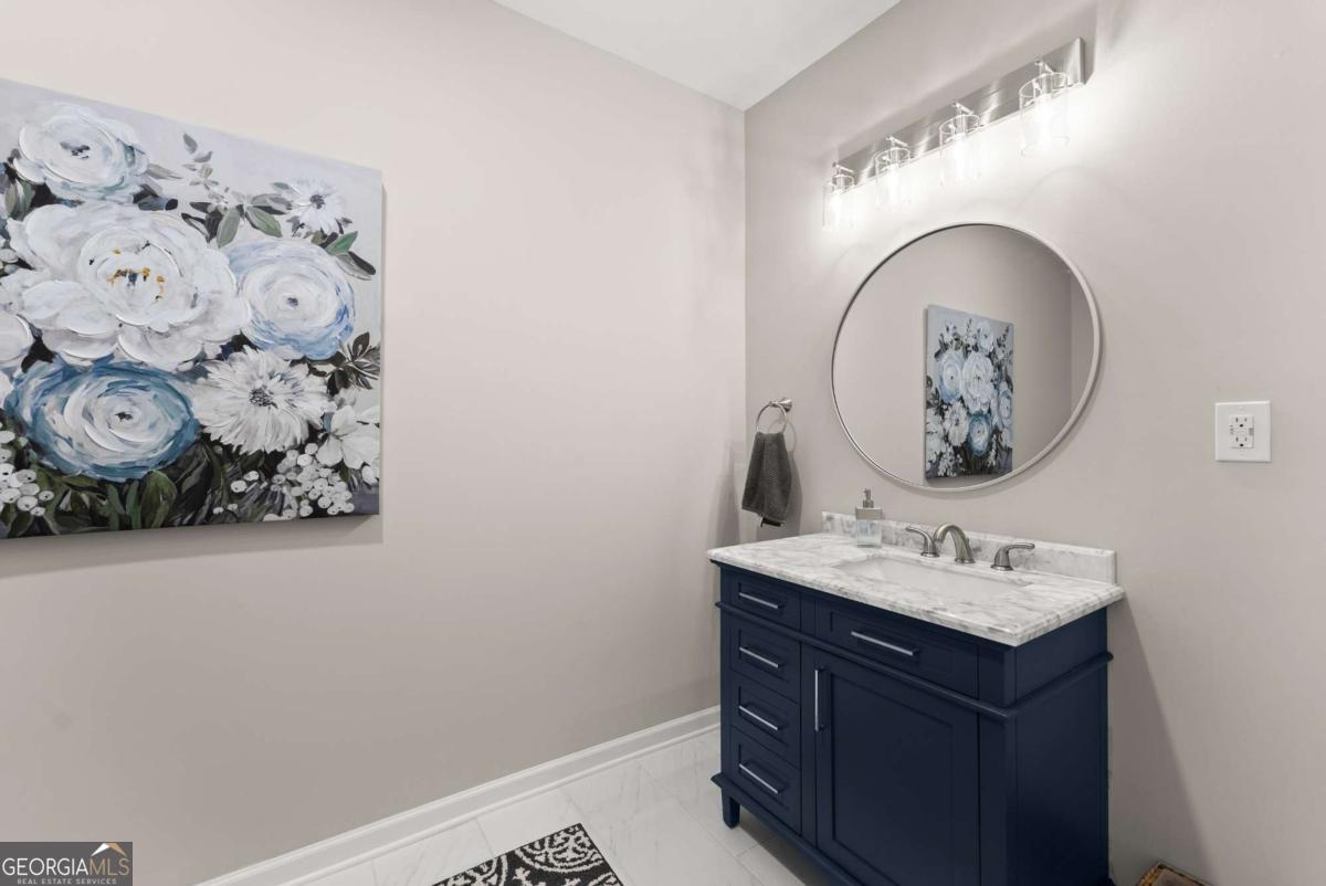 7123 Lake Edge Drive