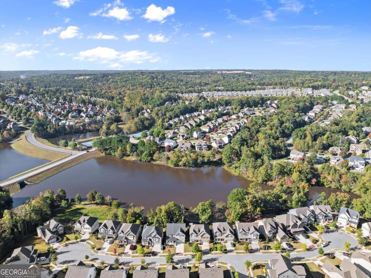 7123 Lake Edge Drive