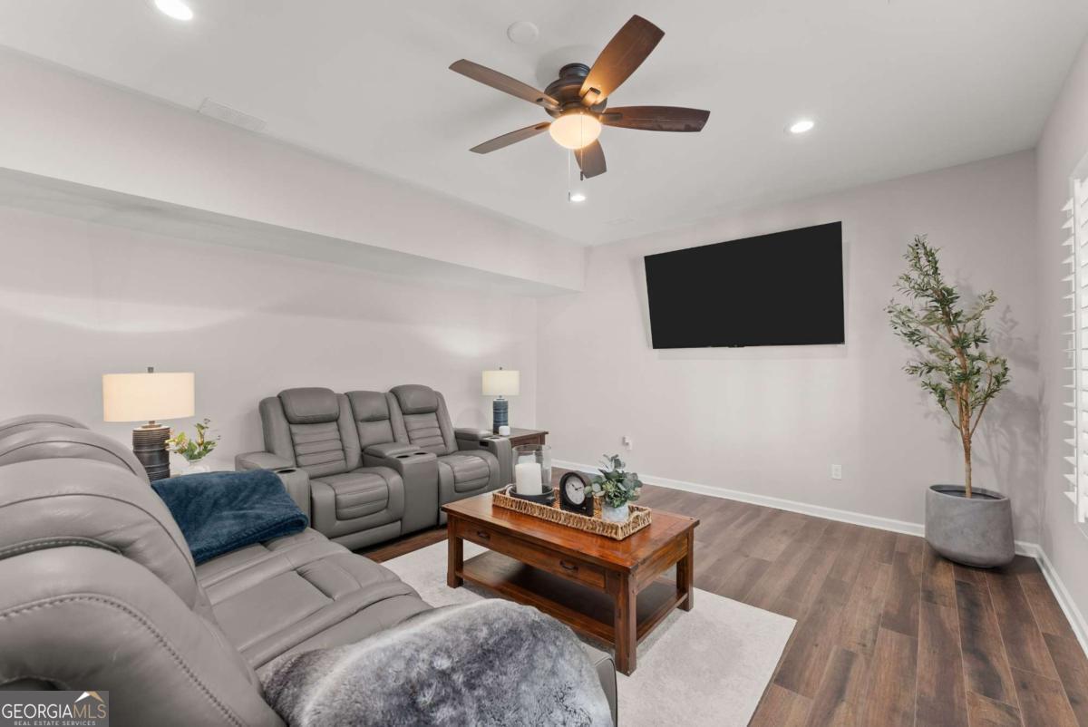 7123 Lake Edge Drive