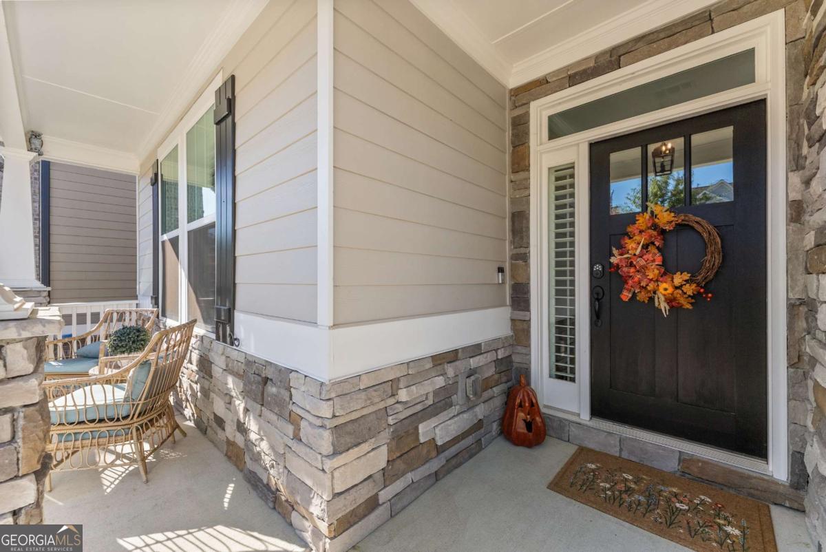 7123 Lake Edge Drive