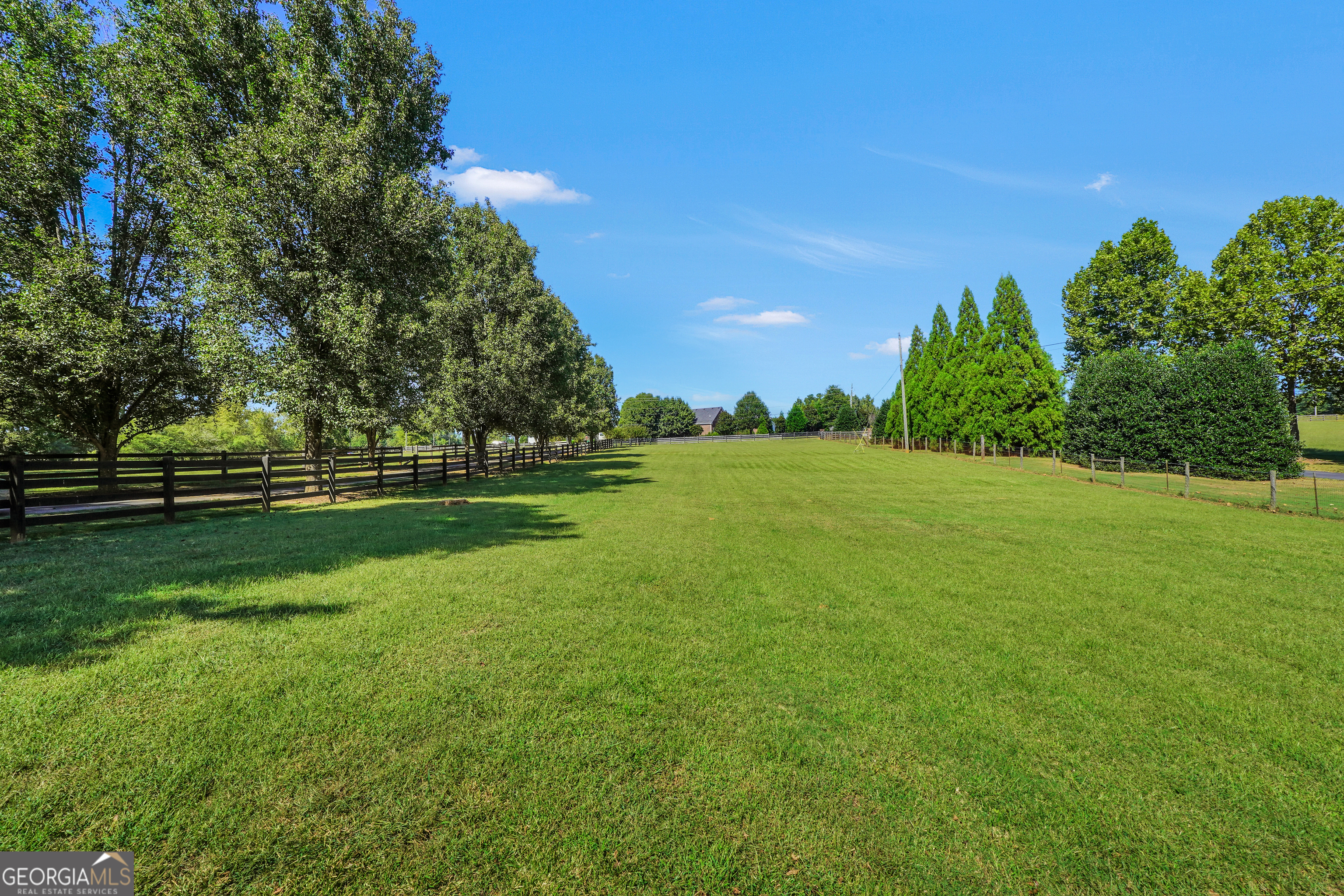 1964 E Lake Road, Mcdonough