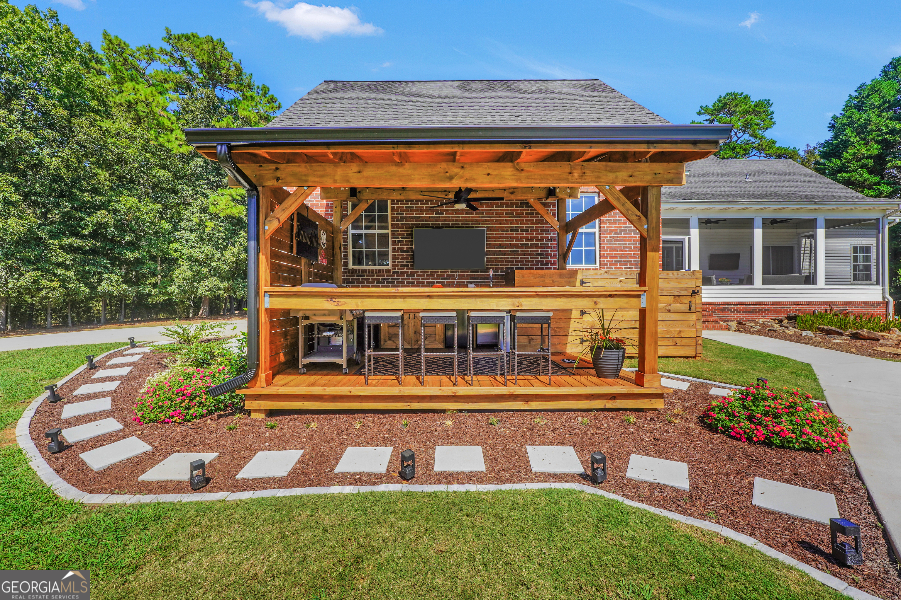 1964 E Lake Road, Mcdonough