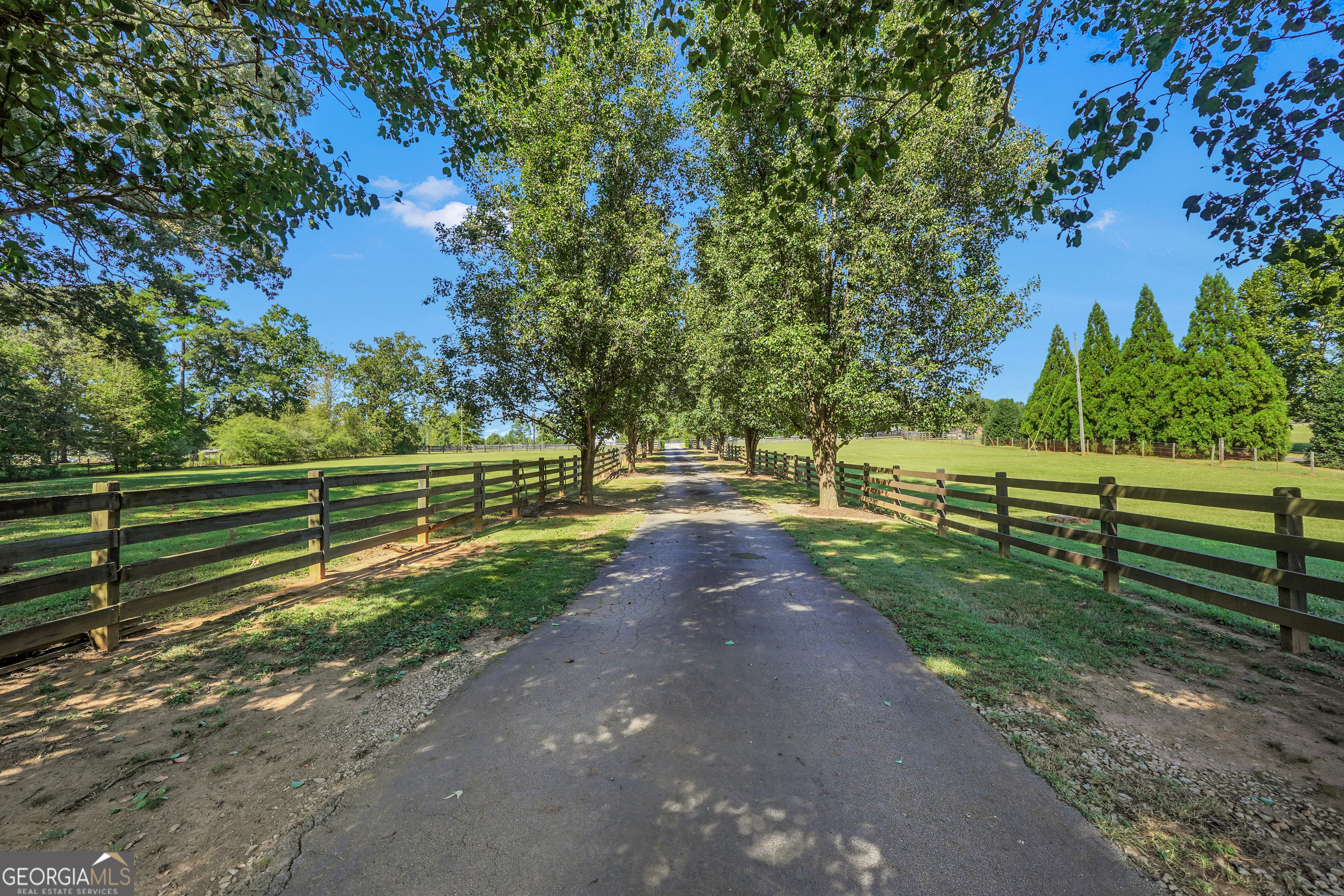 1964 E Lake Road, Mcdonough