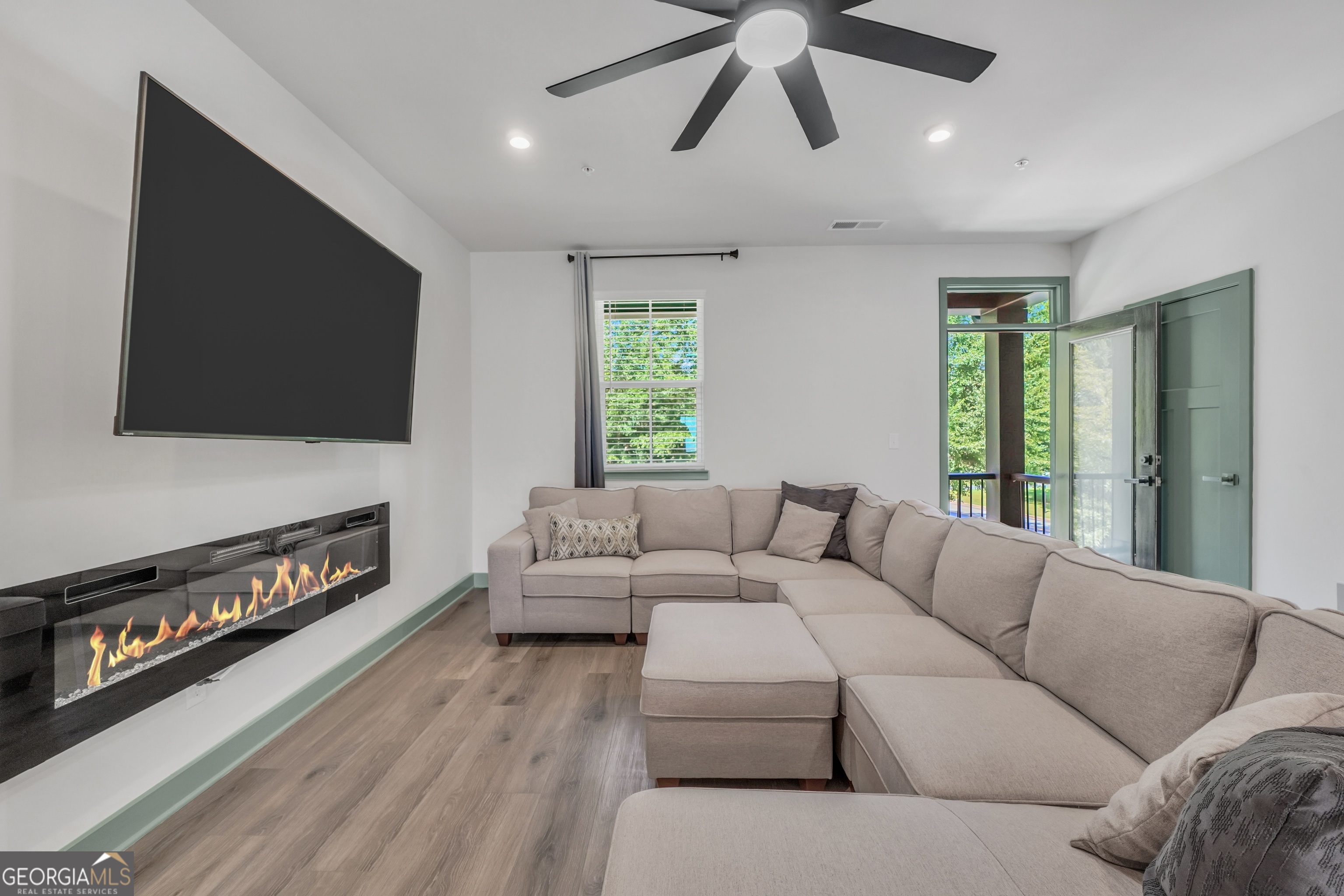 115 Climbing Ivy Circle, Fayetteville