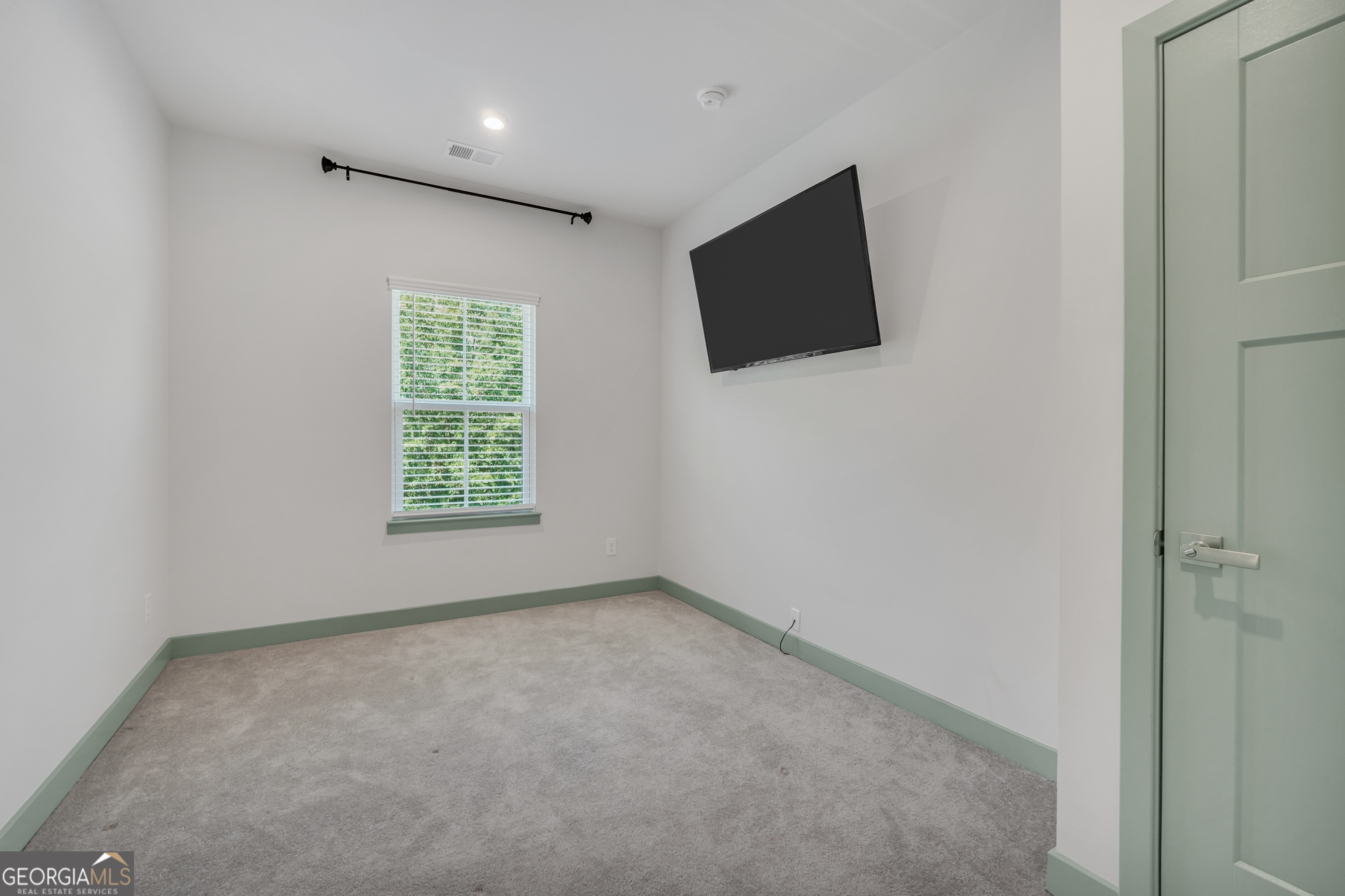 115 Climbing Ivy Circle, Fayetteville