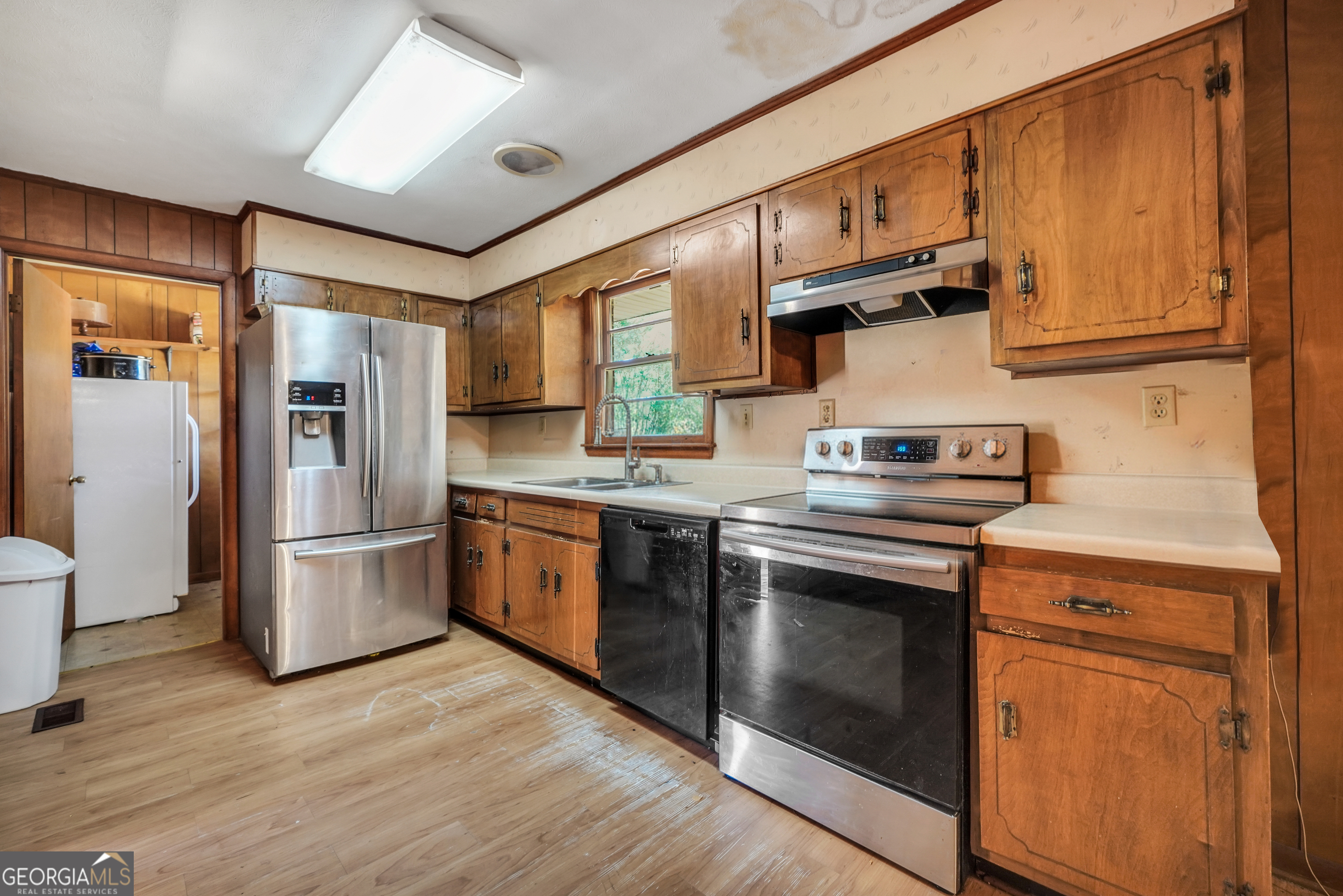 668 Mountain View Drive