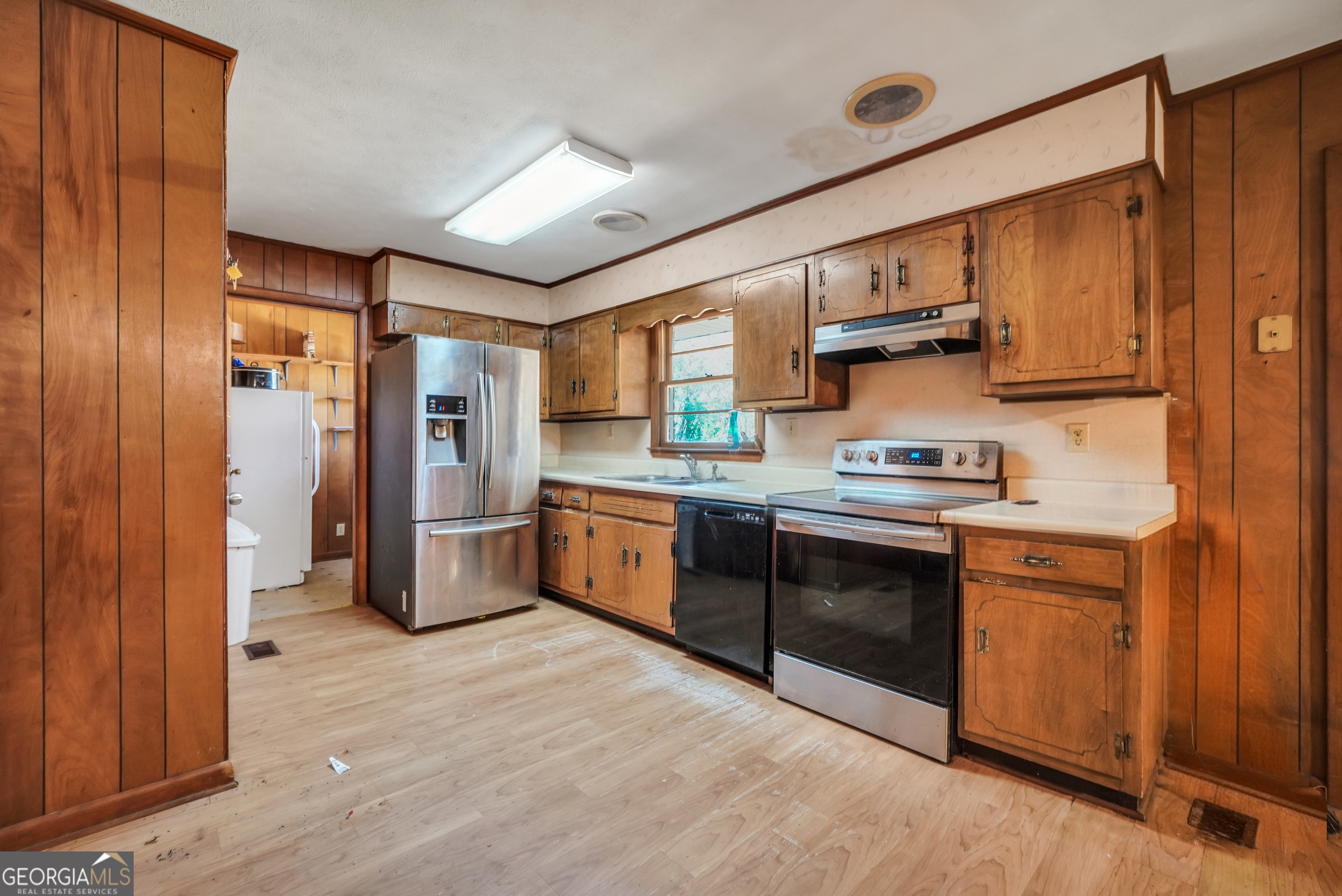 668 Mountain View Drive