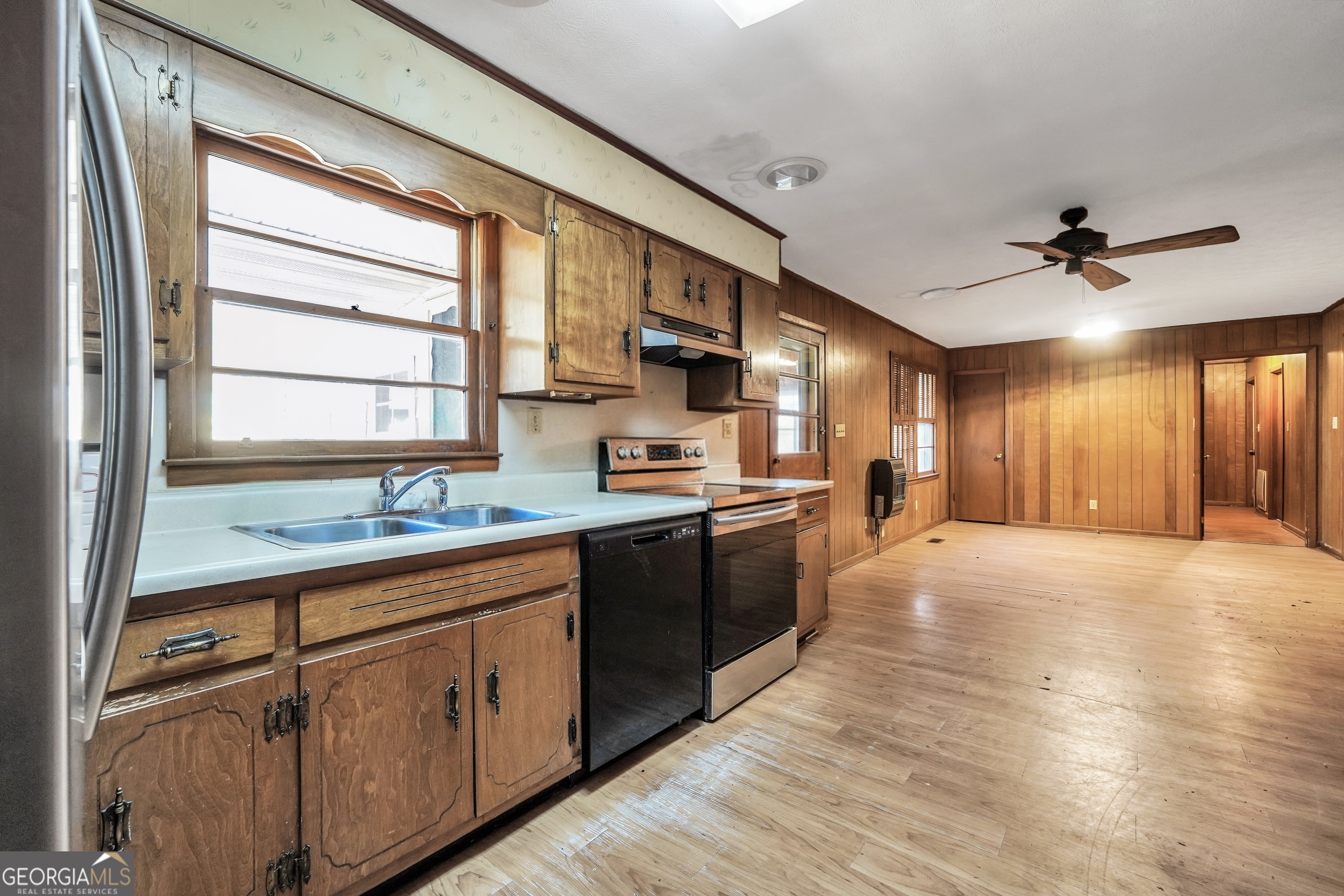 668 Mountain View Drive