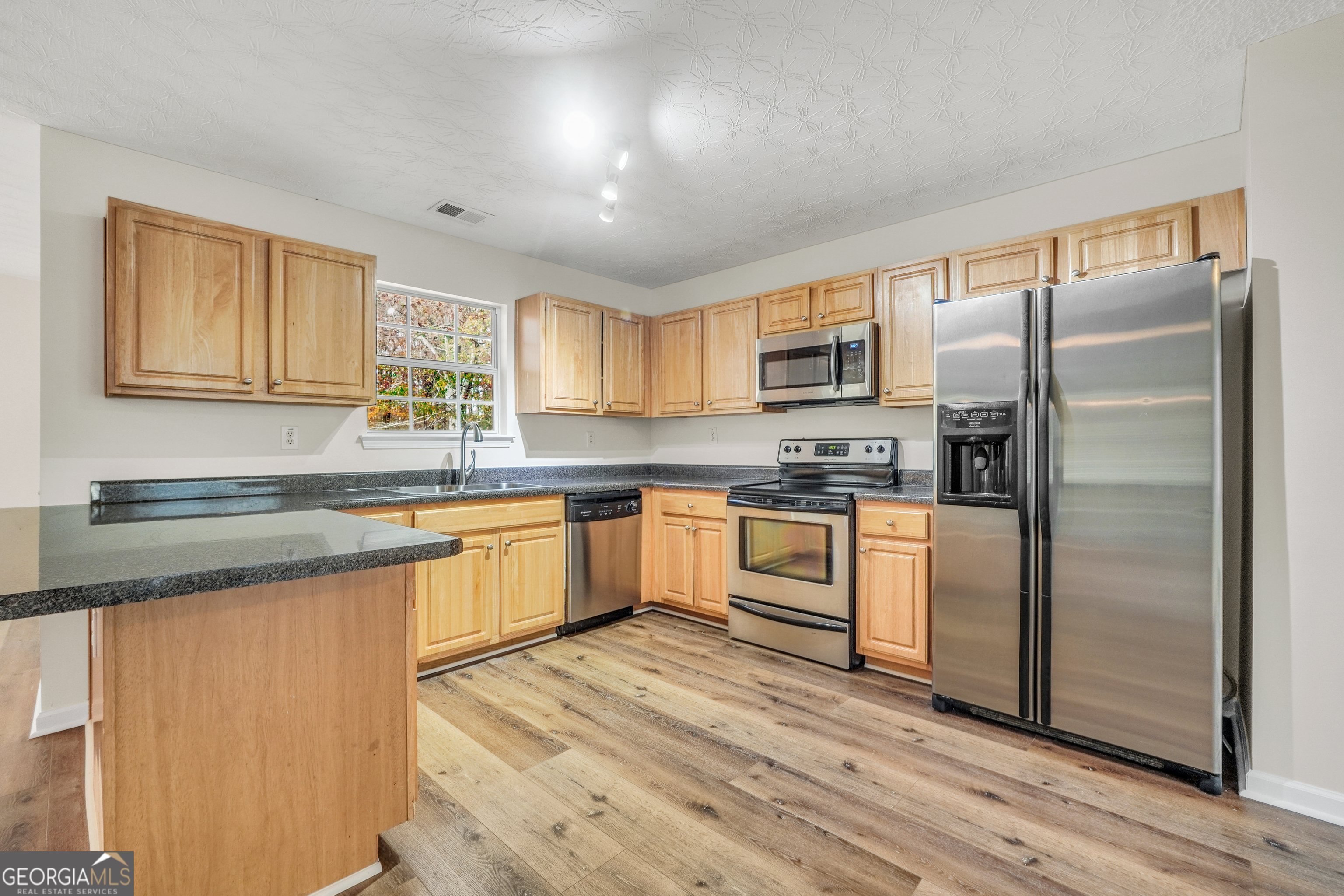 1512 Lincoln Terrace