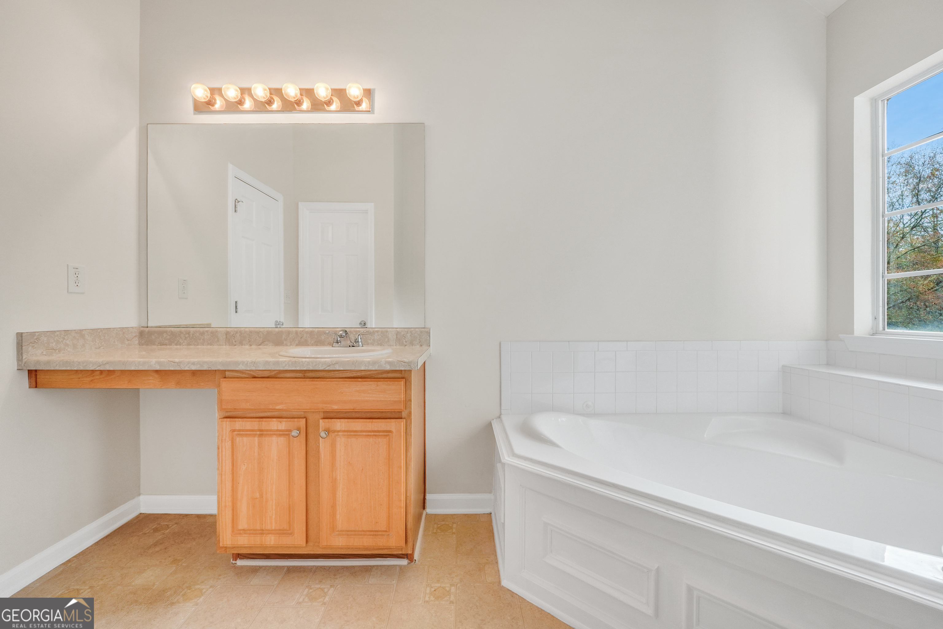 1512 Lincoln Terrace