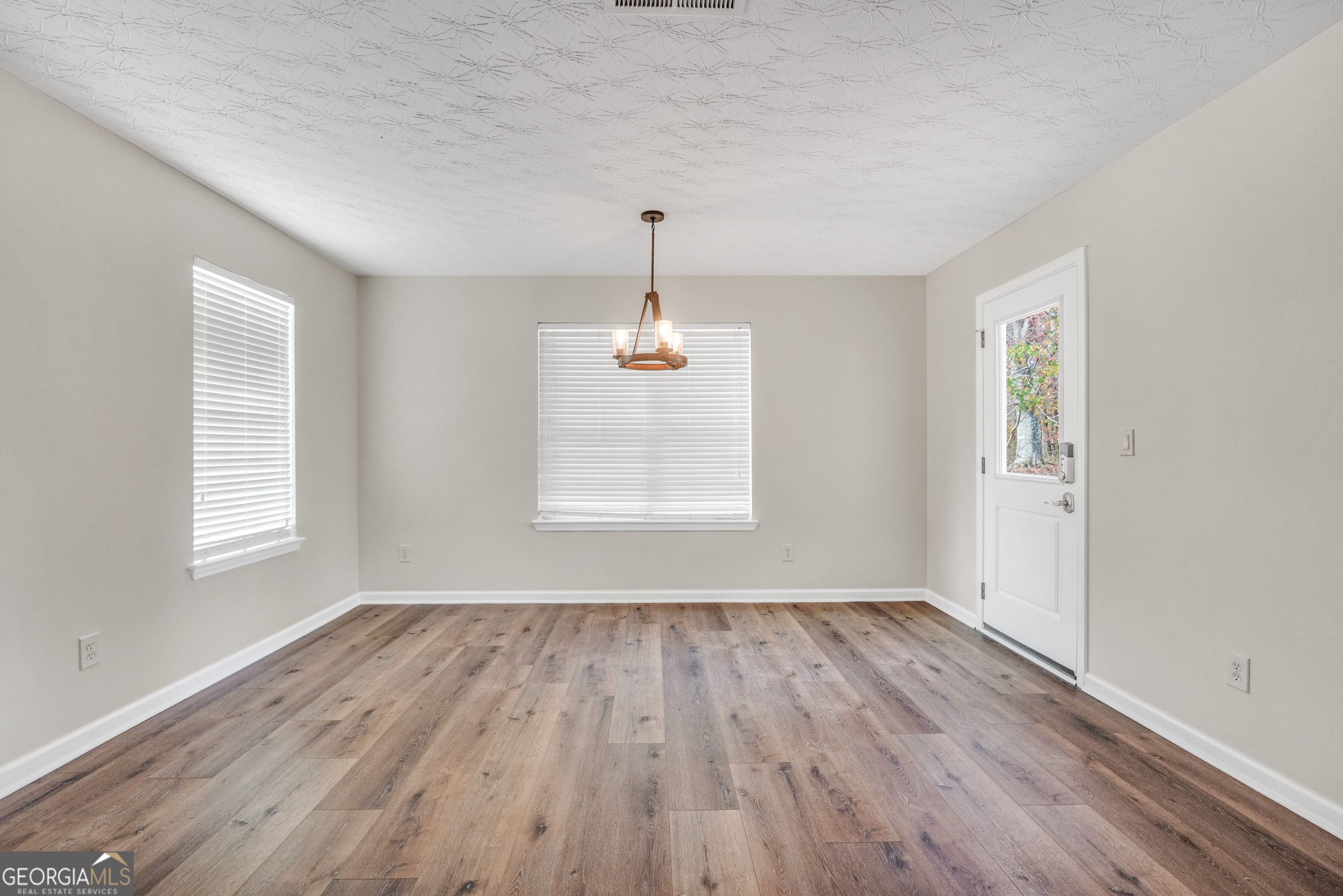 1512 Lincoln Terrace