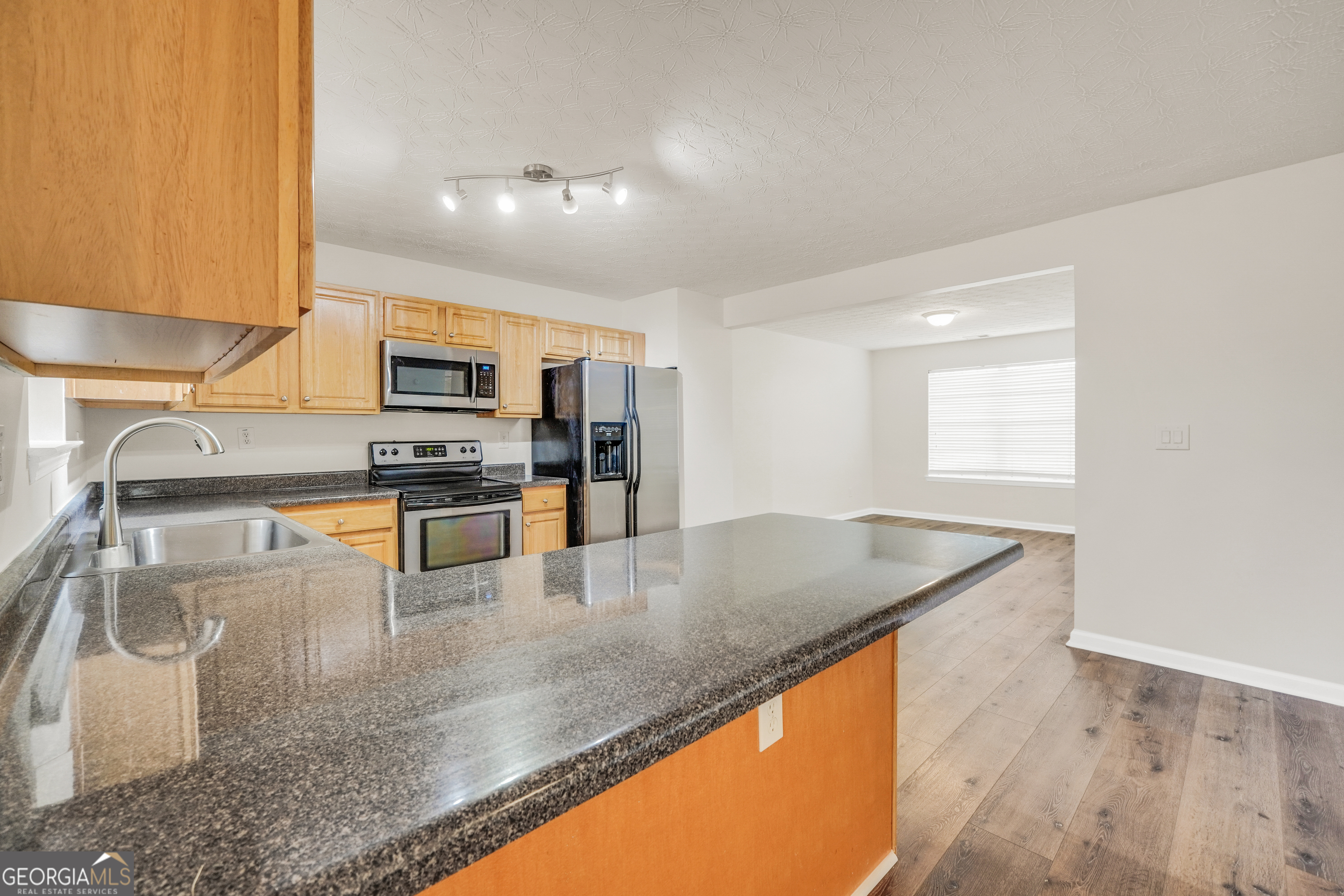 1512 Lincoln Terrace