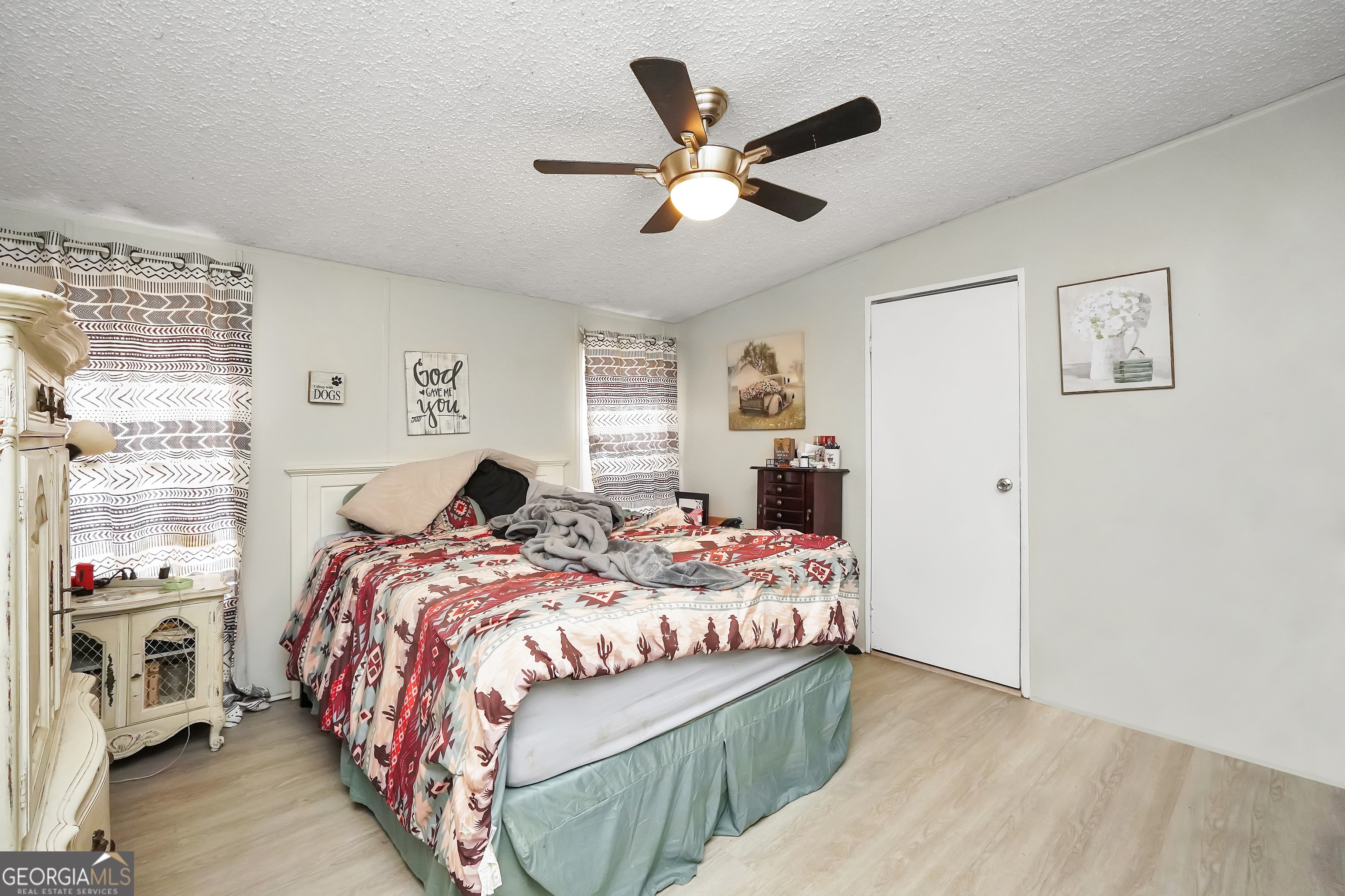 926 Silver Dollar Road