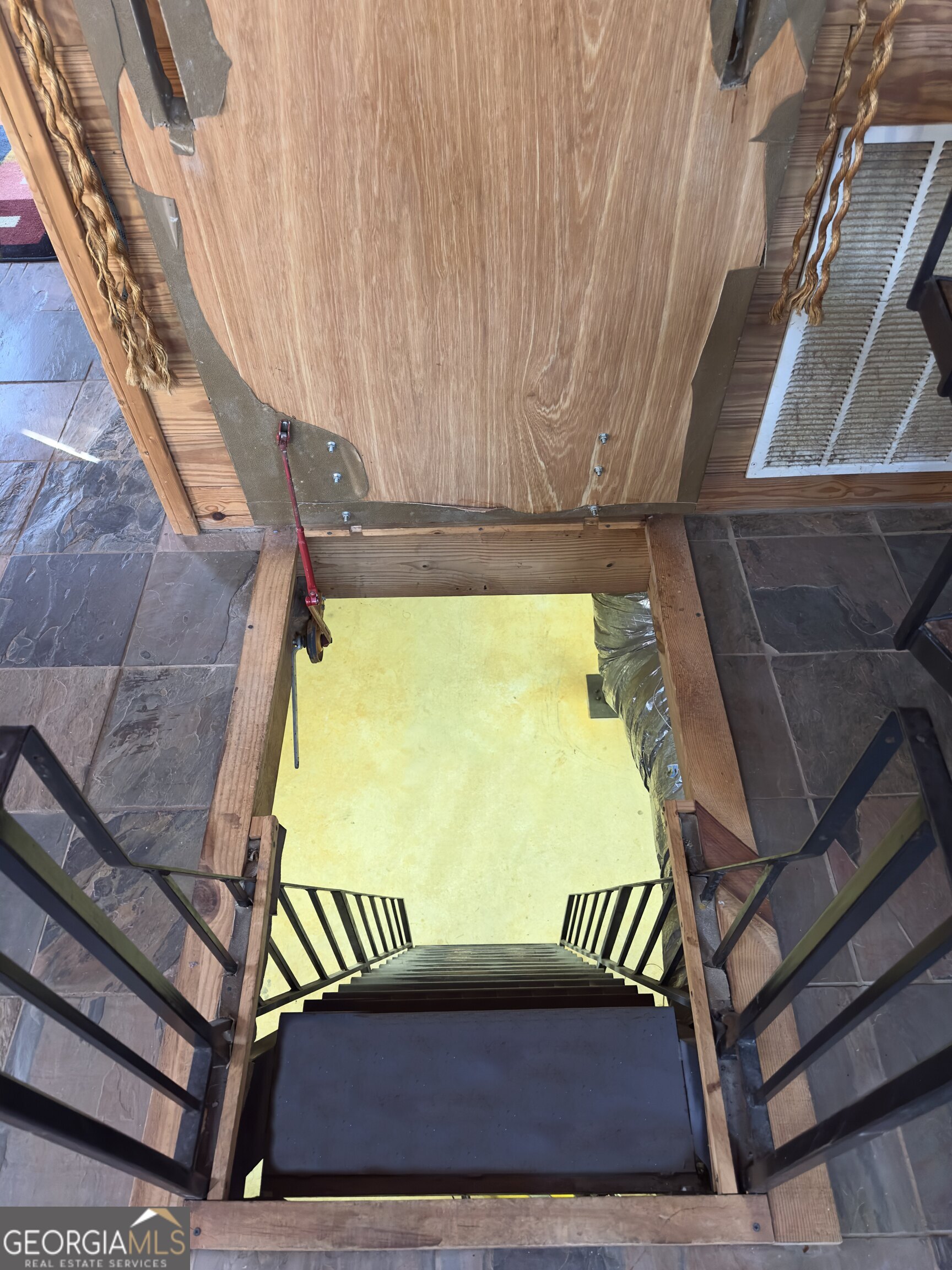 469 Chick-A-Dee Court