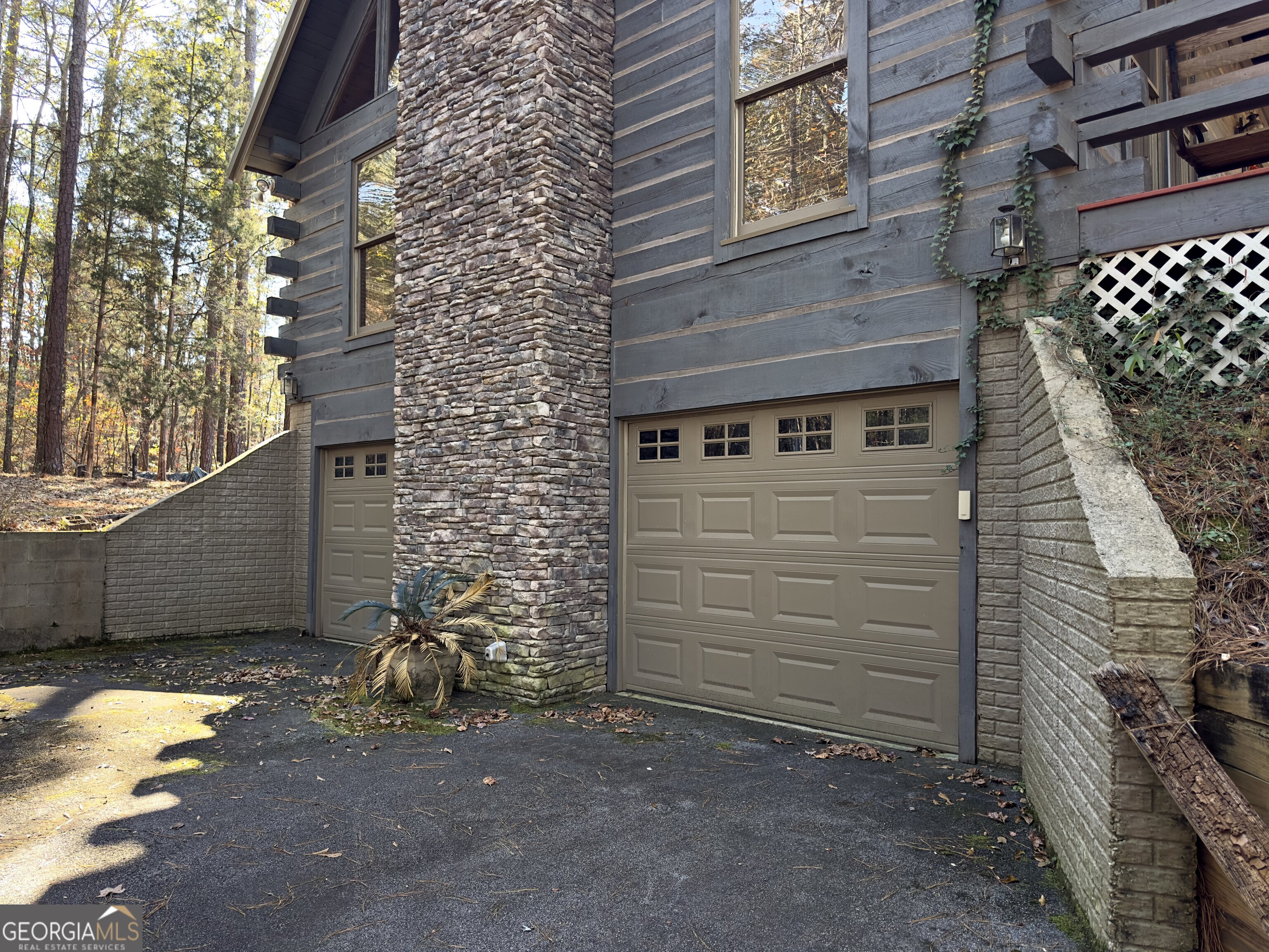 469 Chick-A-Dee Court