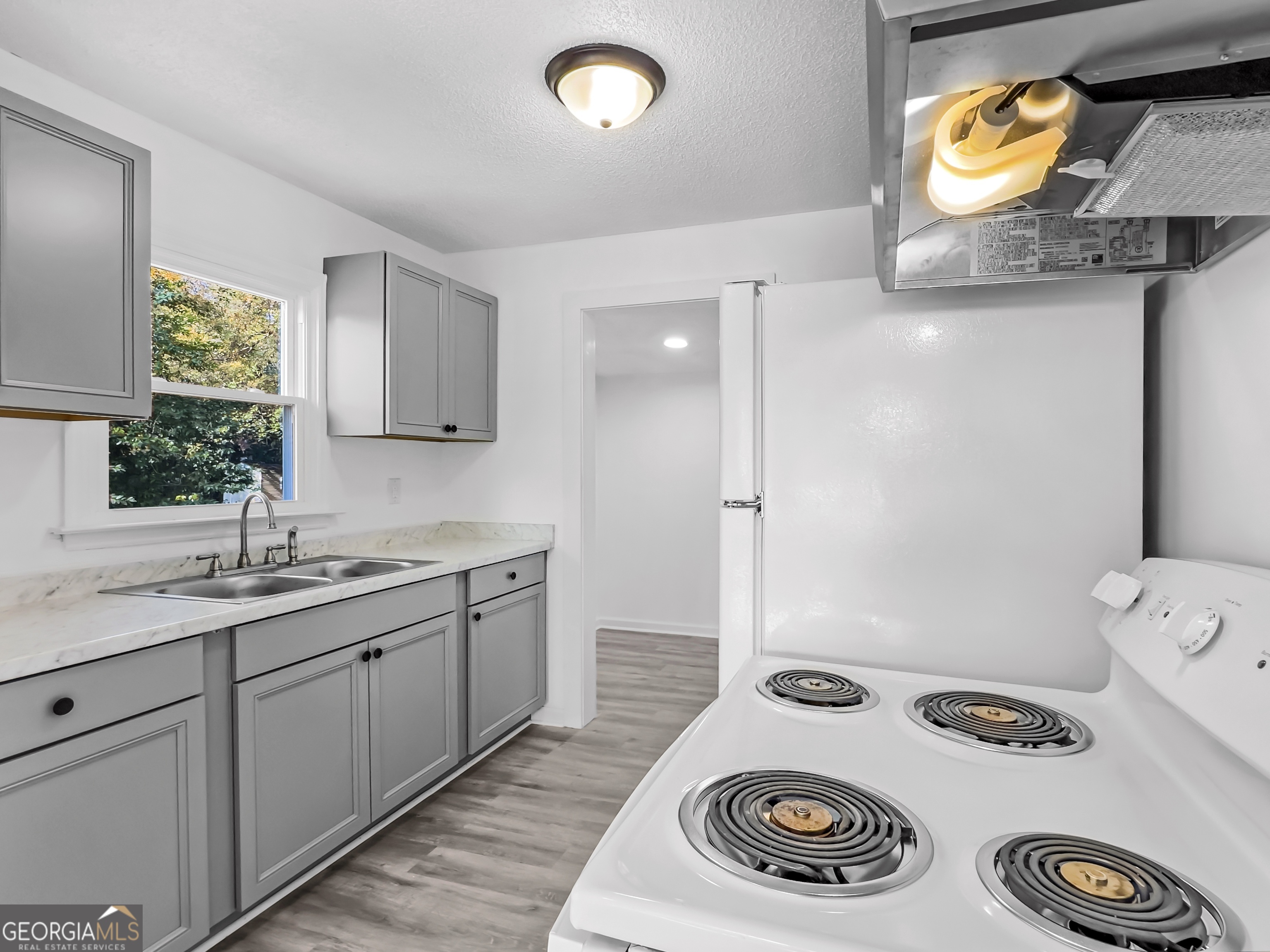 803 Crestwood Terrace