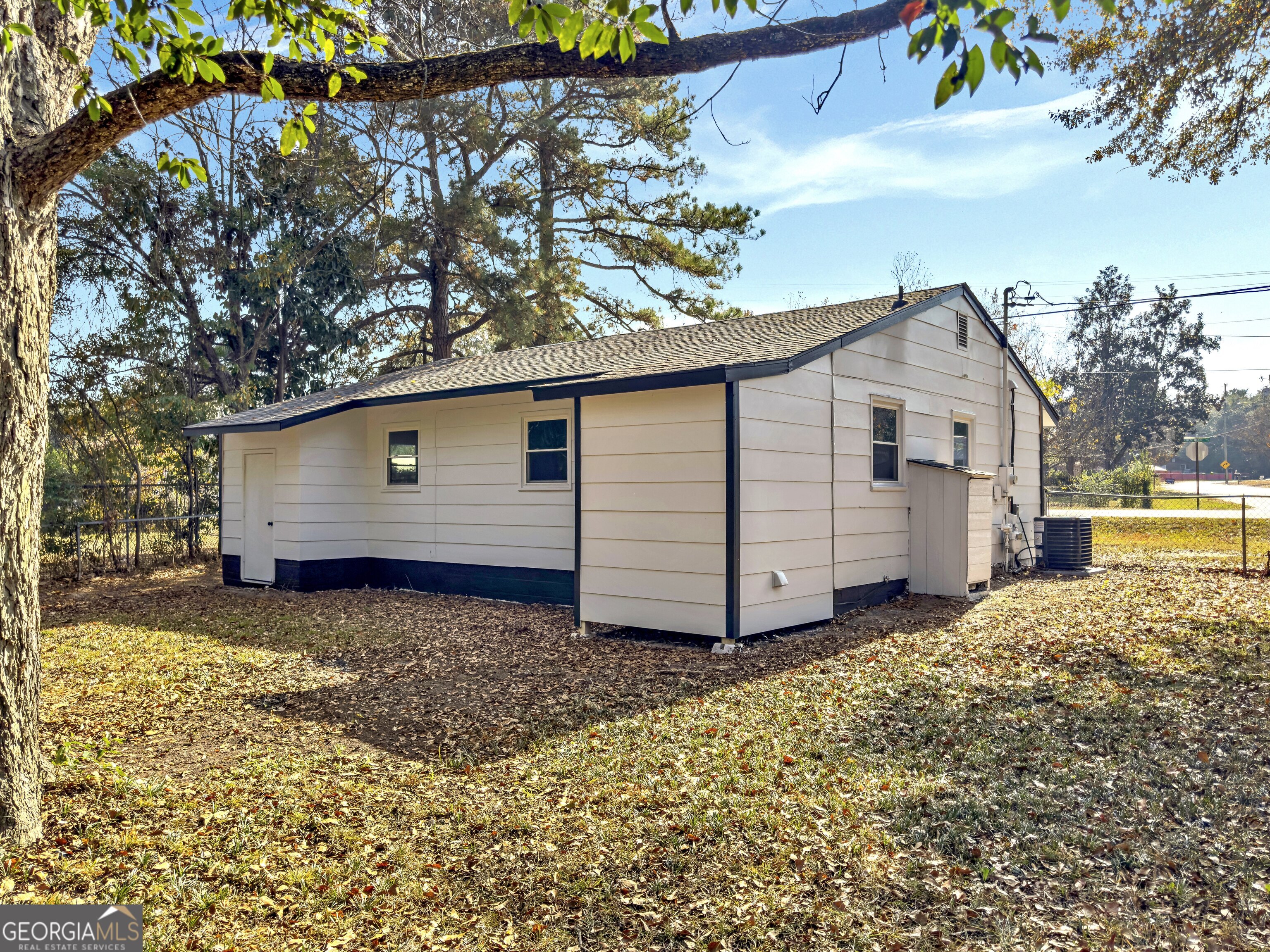 803 Crestwood Terrace