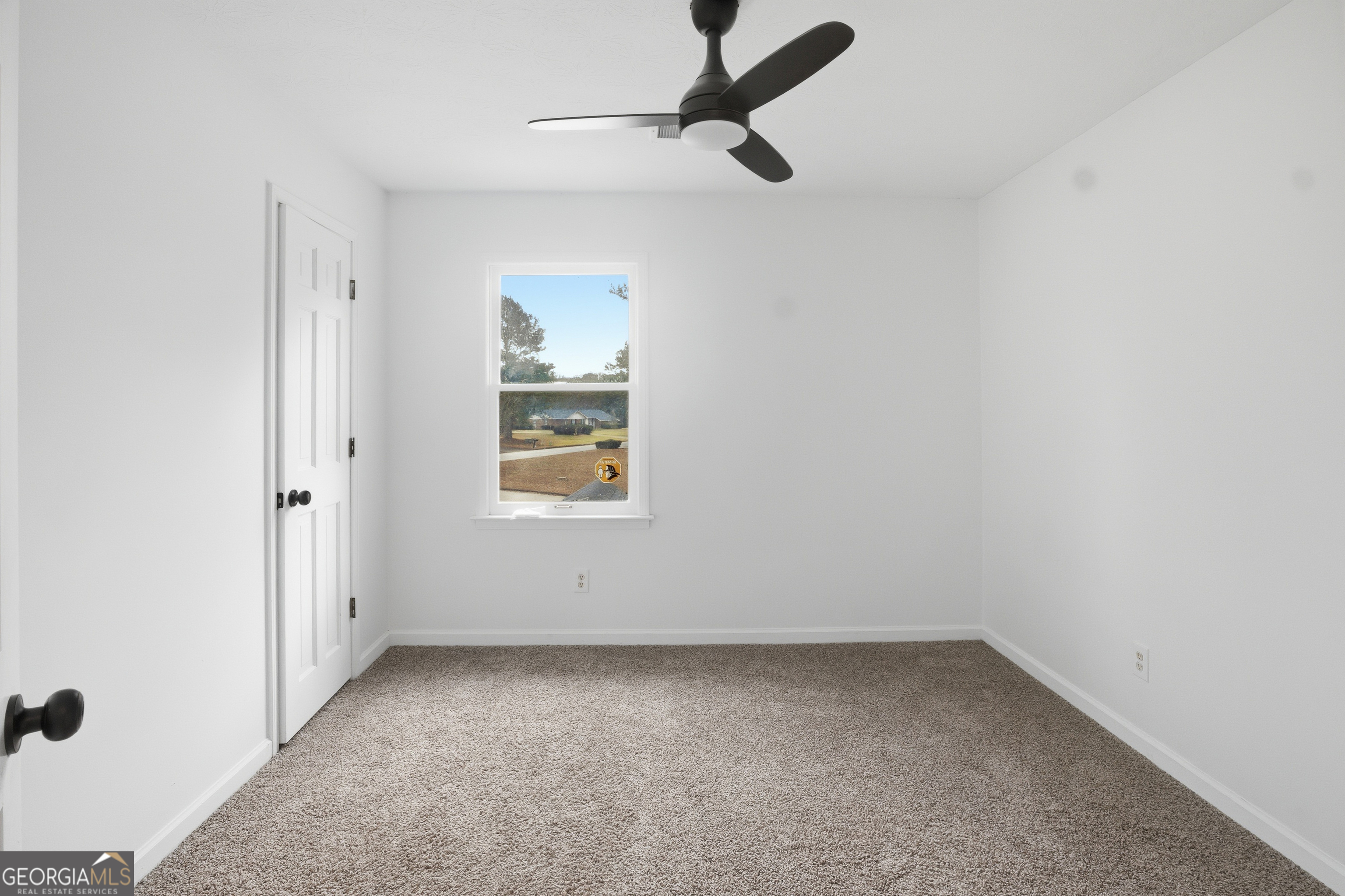 560 Clubhouse Drive SE