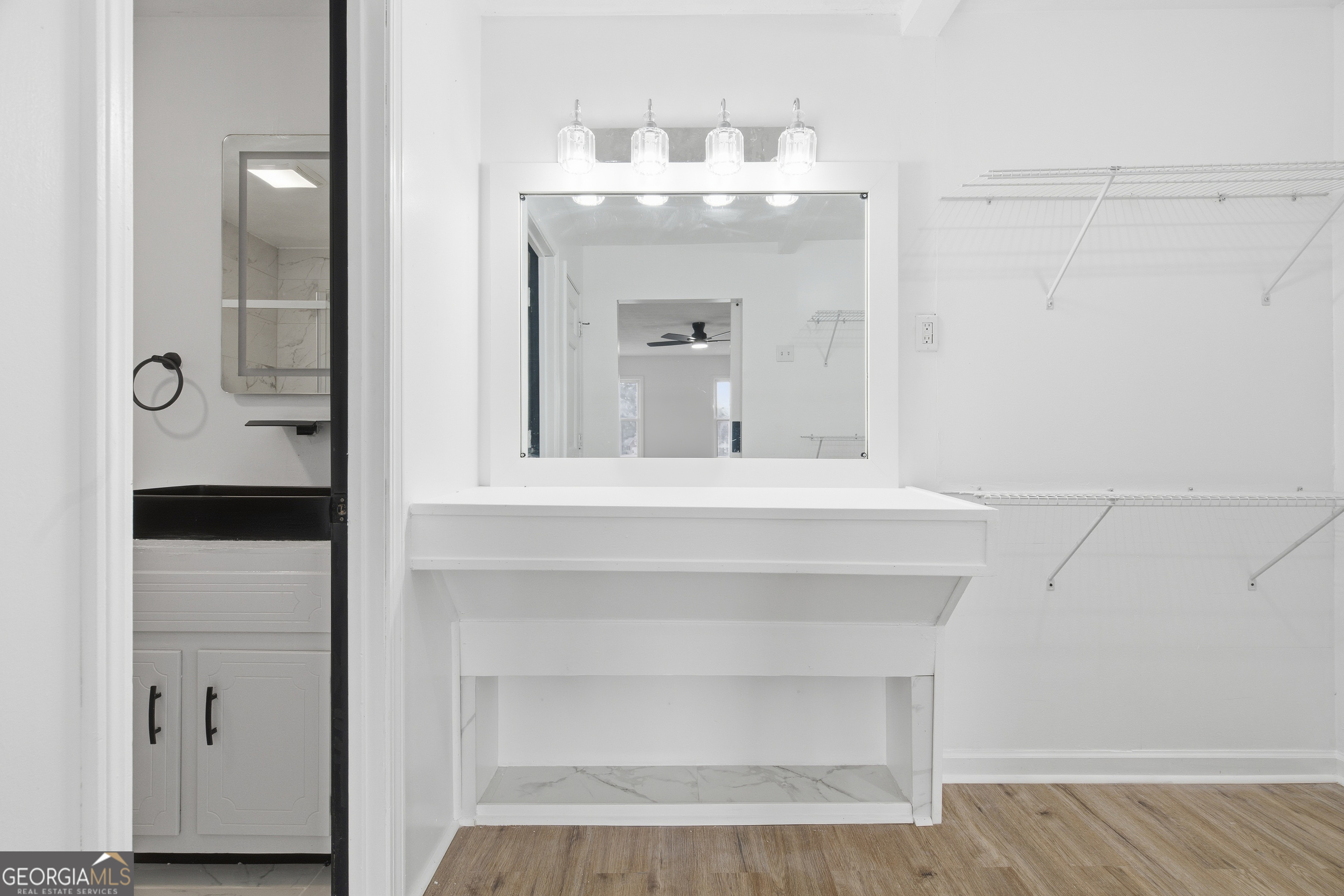 560 Clubhouse Drive SE