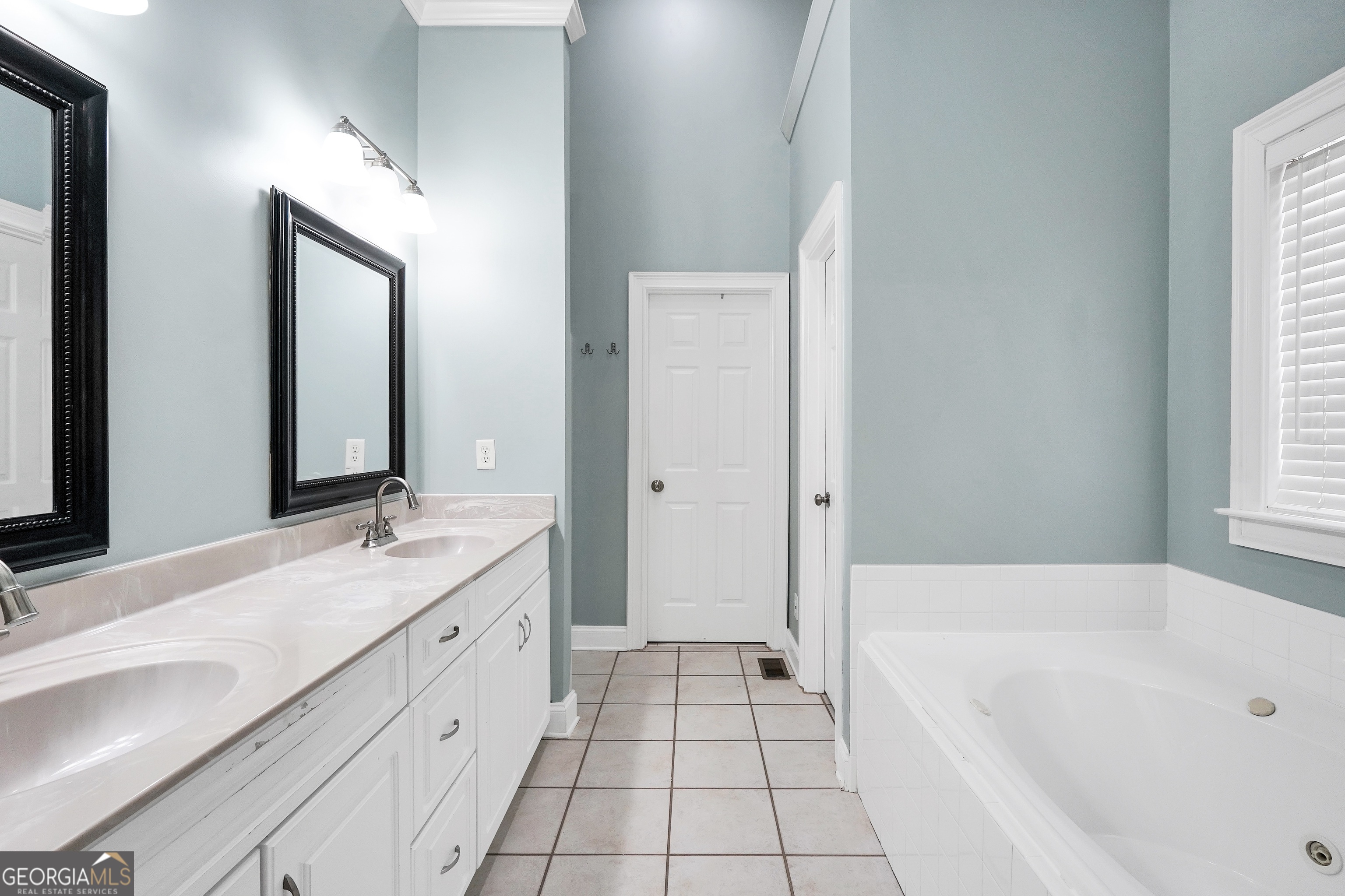 70 Barrington Farms Court