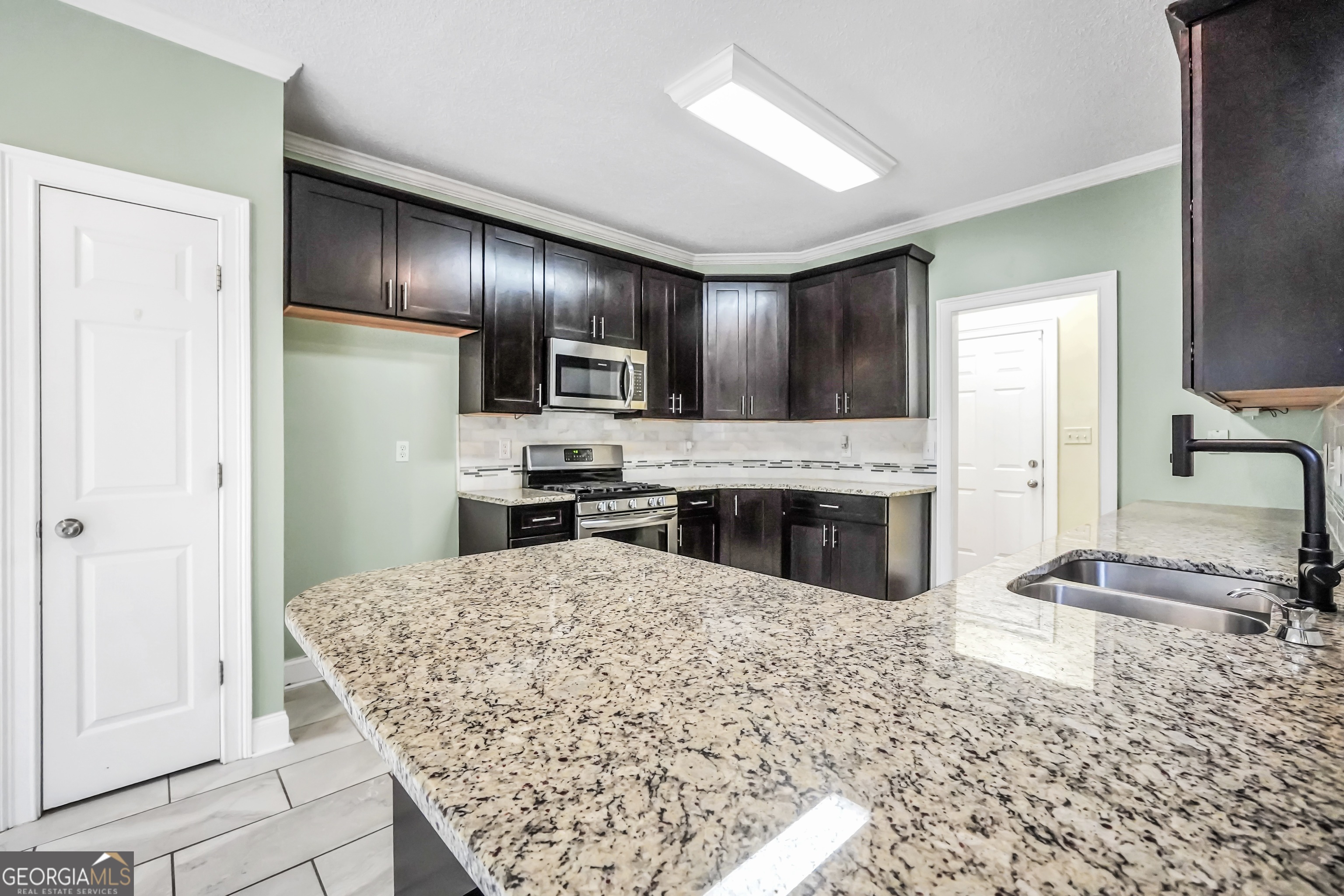 70 Barrington Farms Court