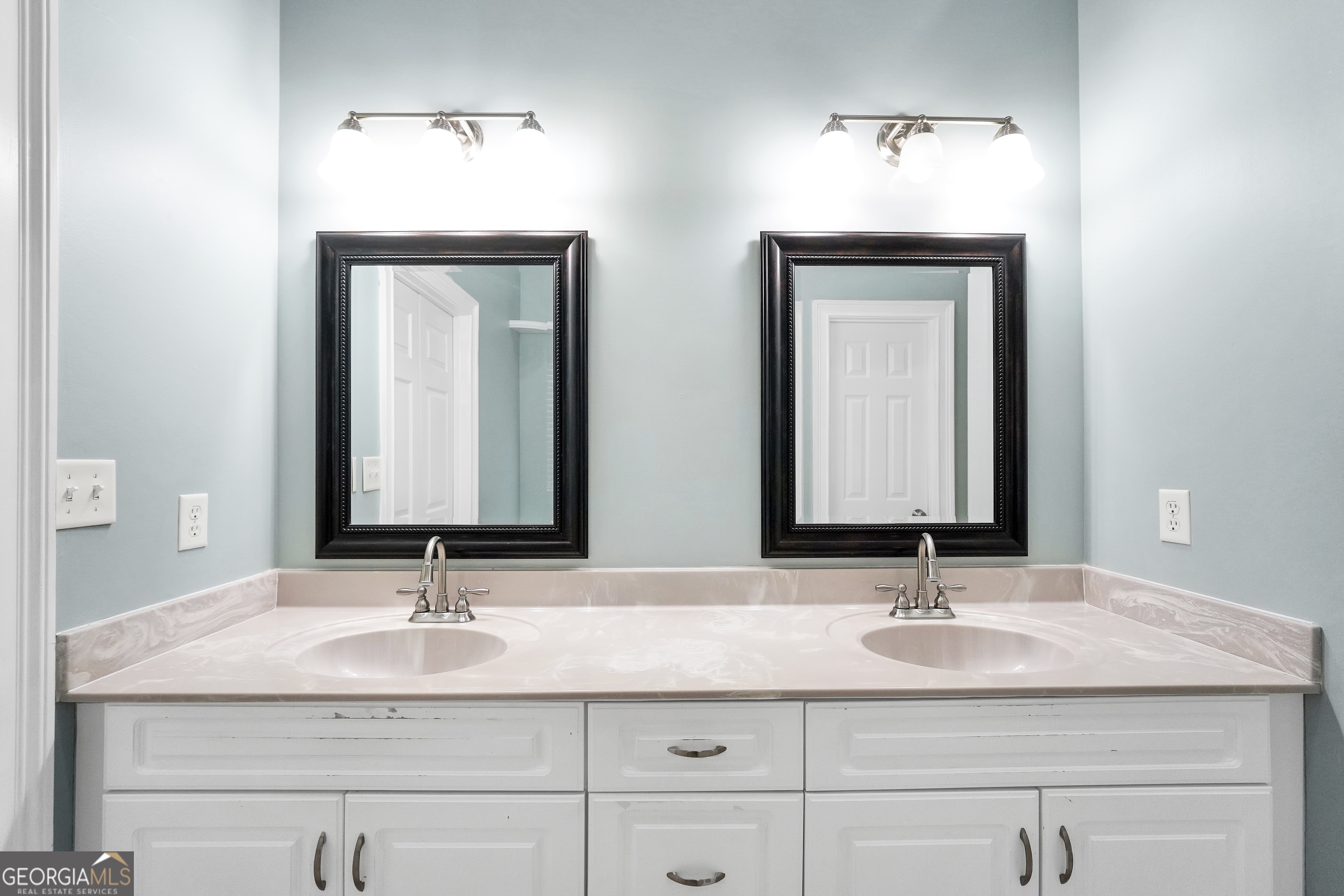 70 Barrington Farms Court