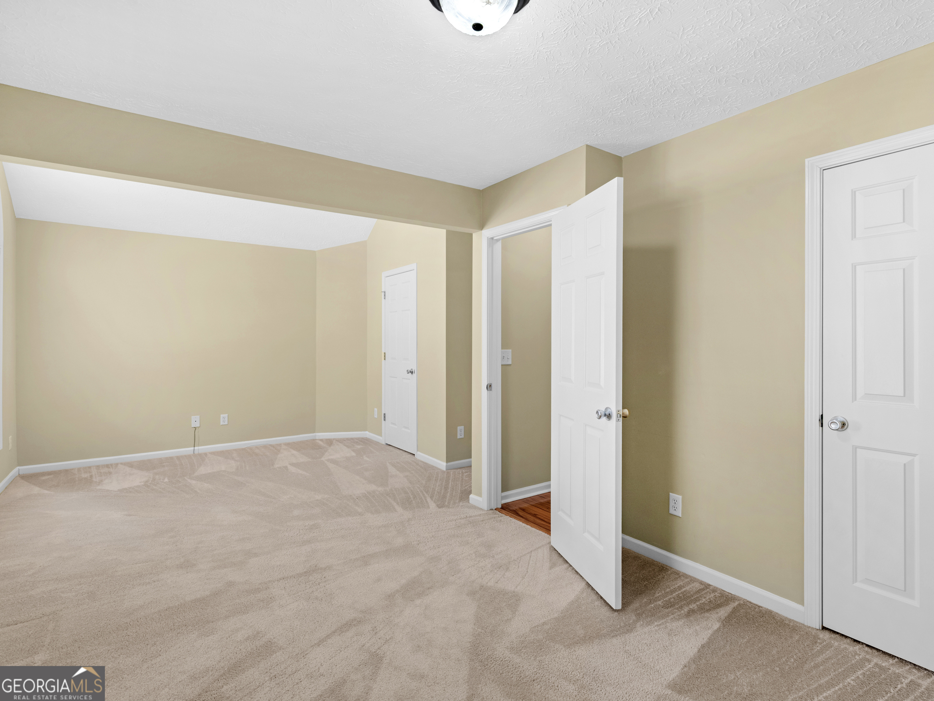 1014 Harbor View Lane