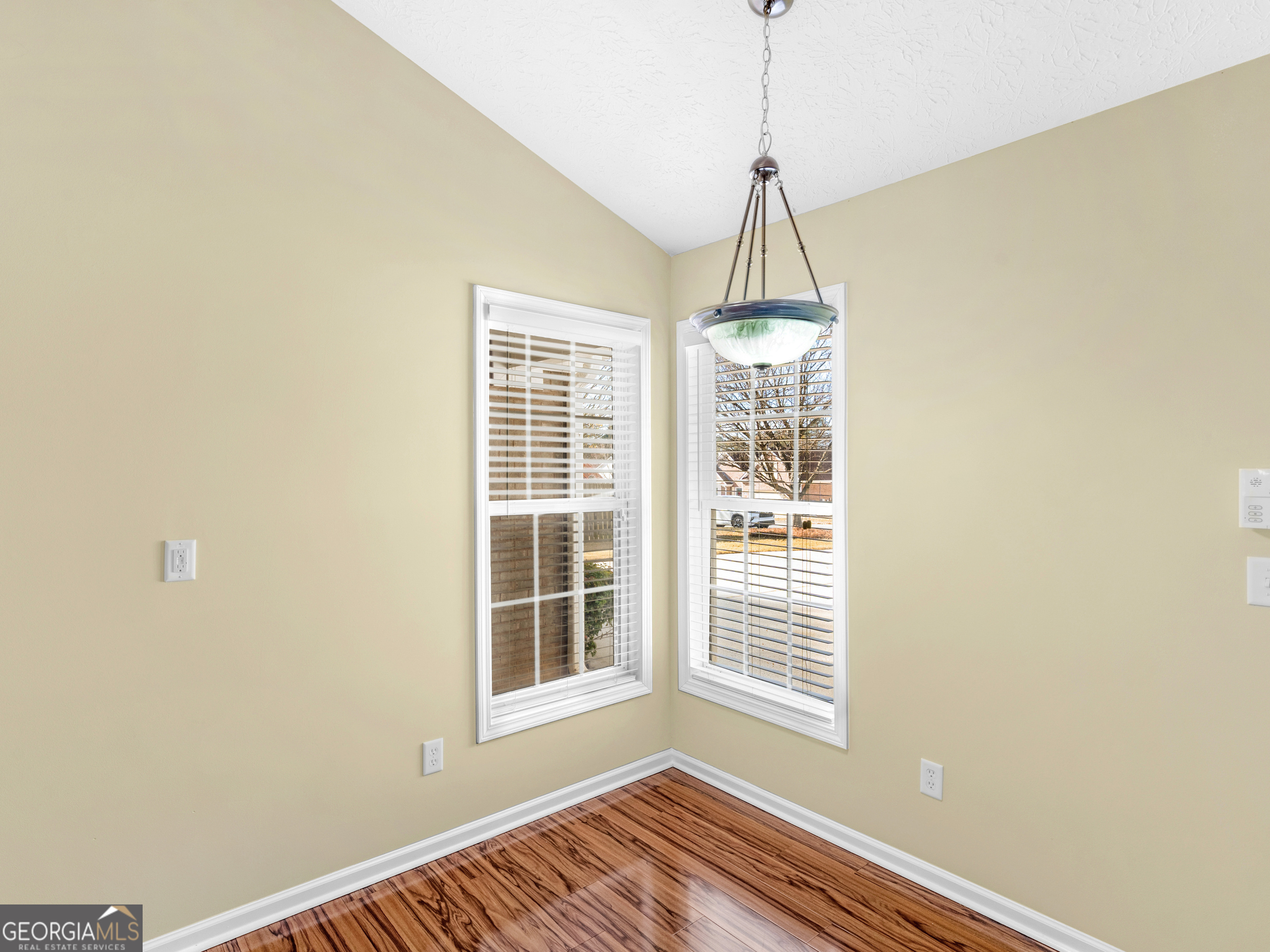 1014 Harbor View Lane