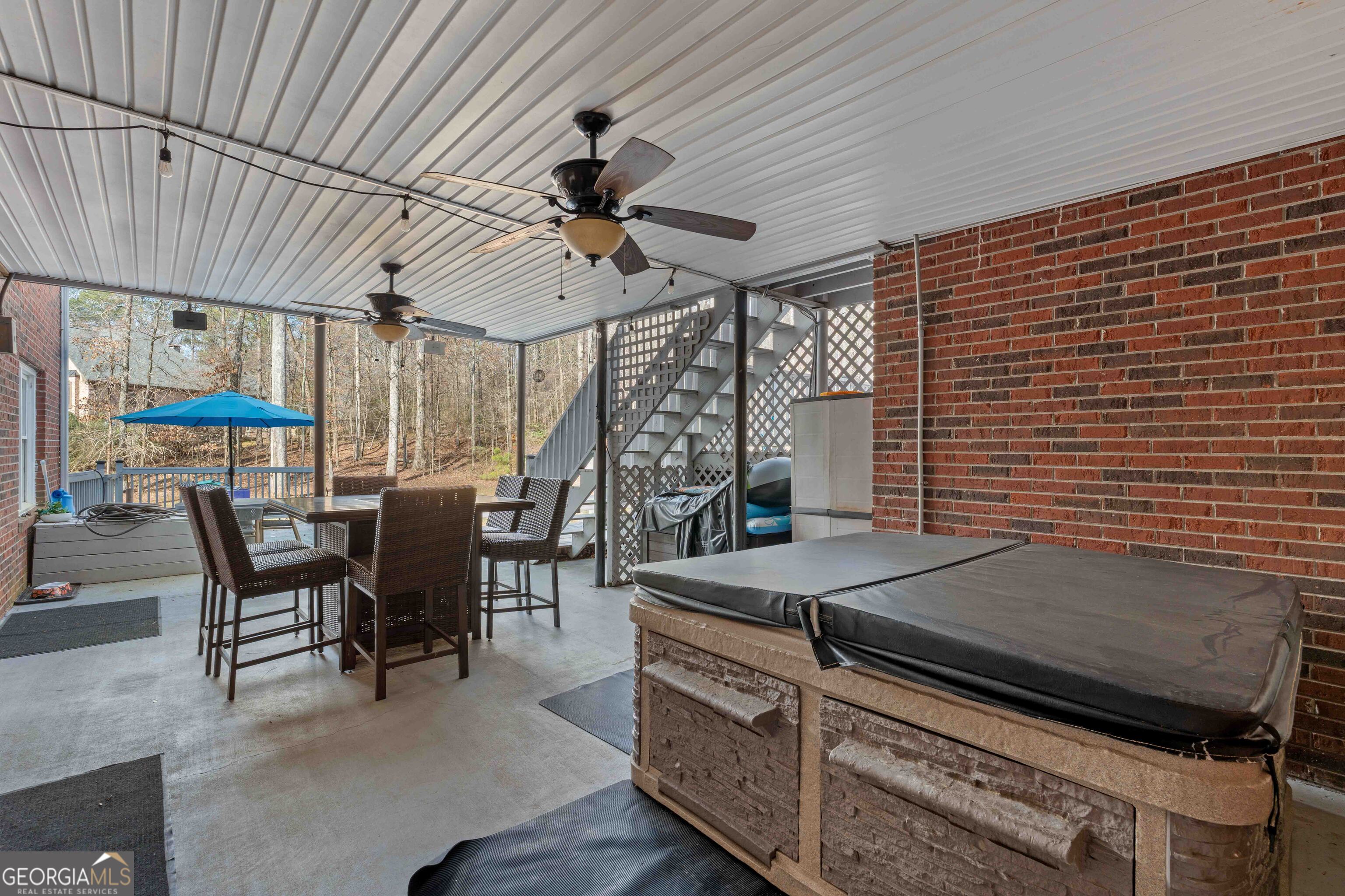 841 Streamside Drive