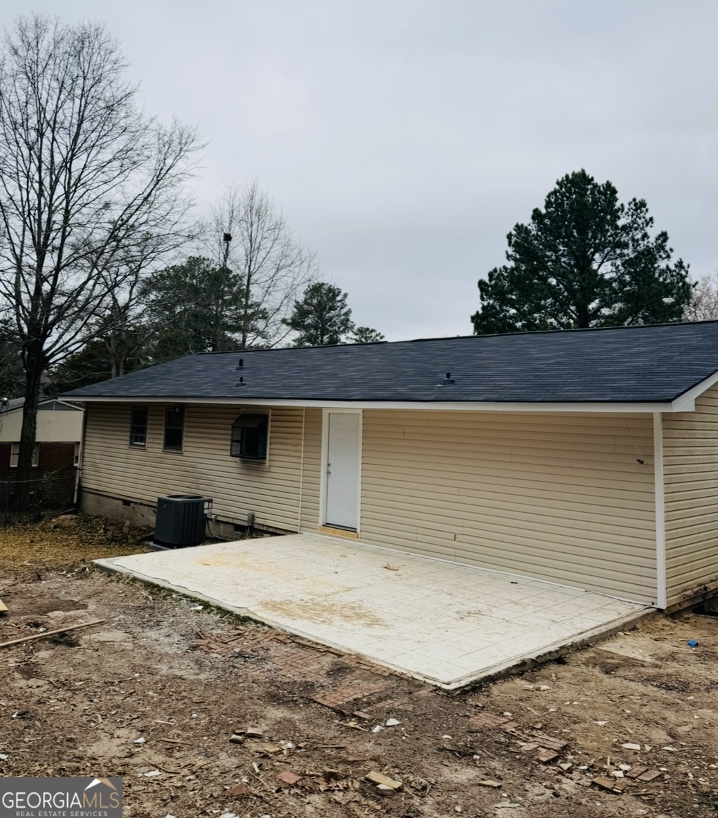 4618 Lakewood Avenue