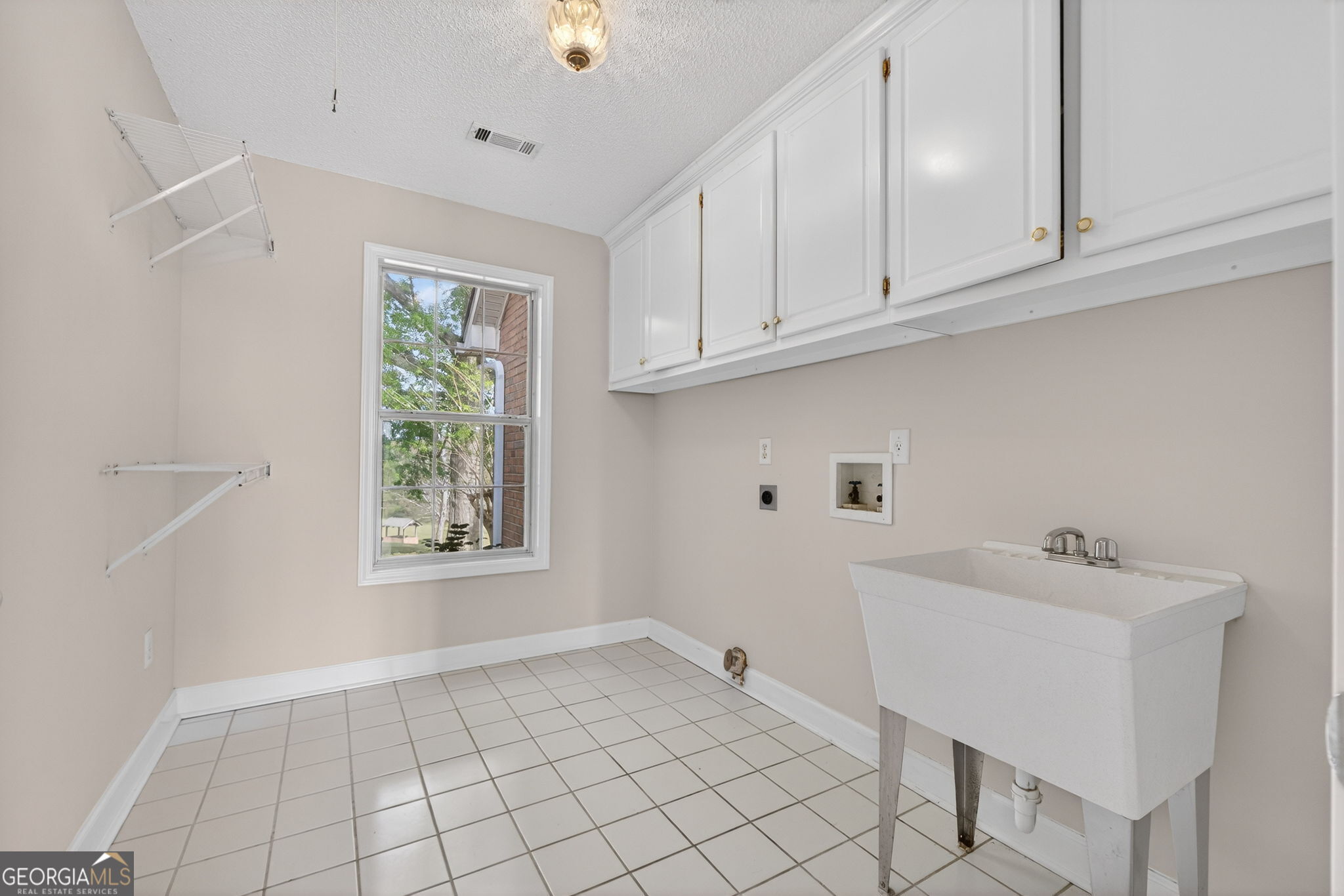 955 Mocassin Gap Road