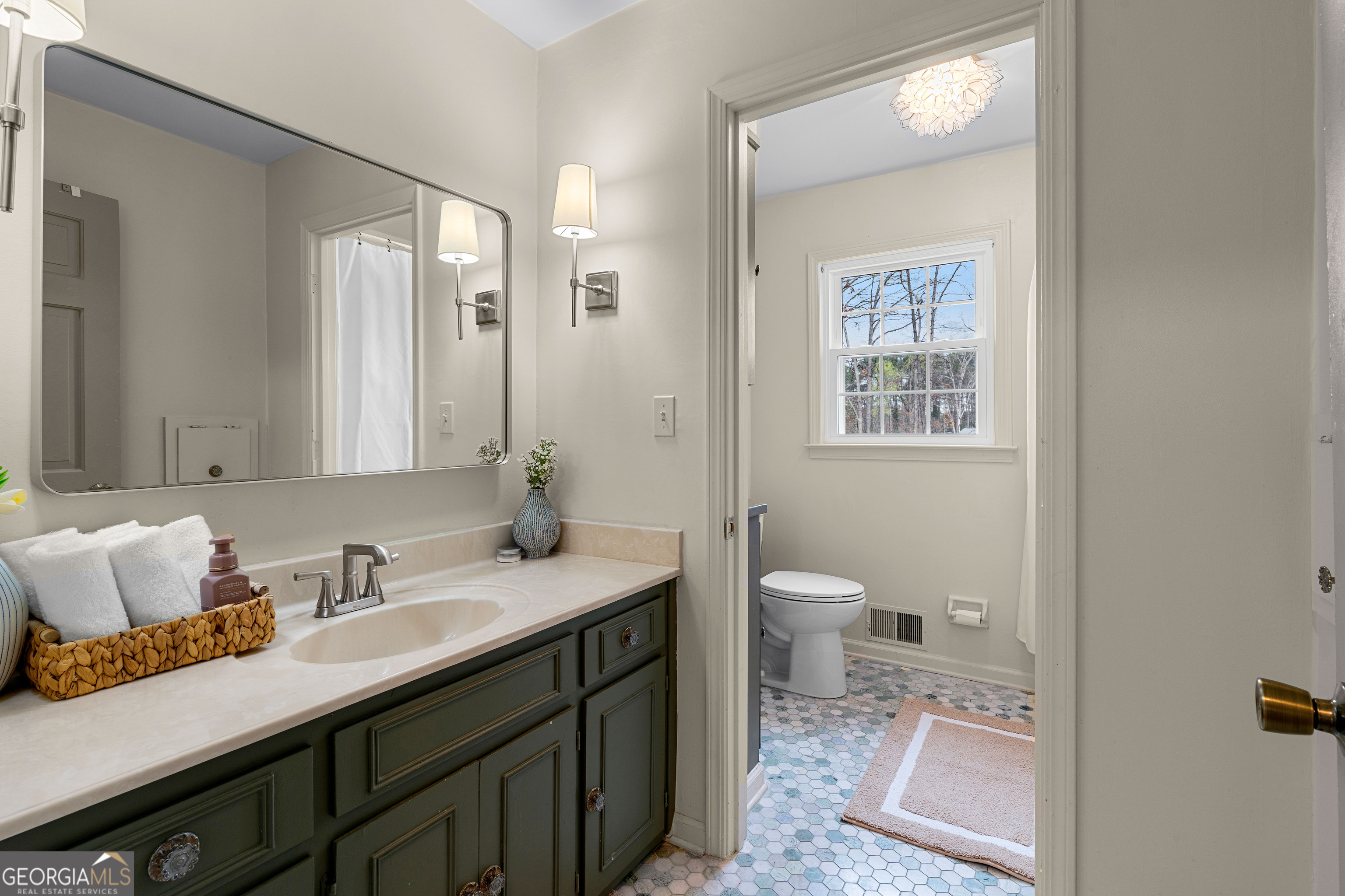 2958 Cravey Drive NE