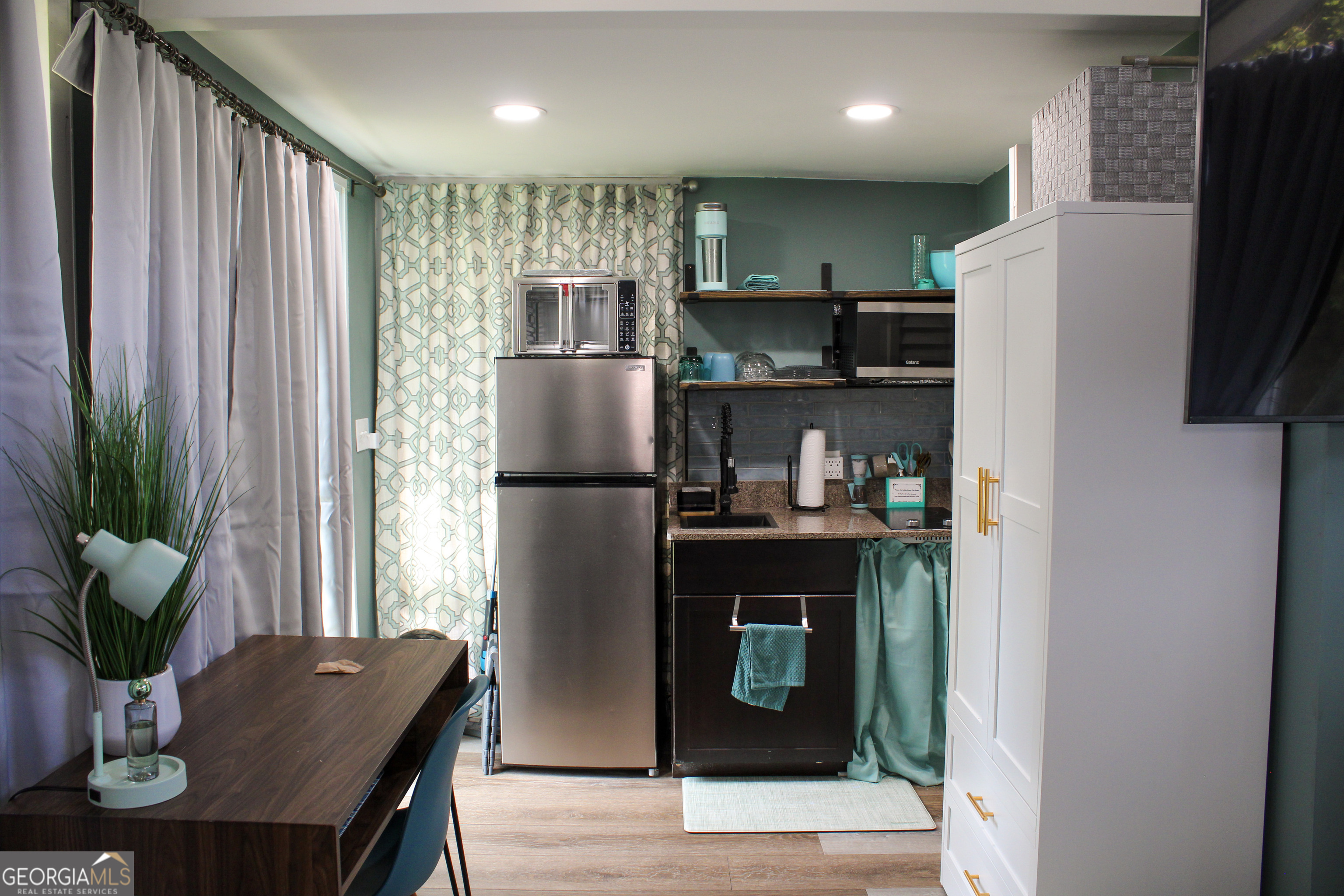 2732 River Tree Drive