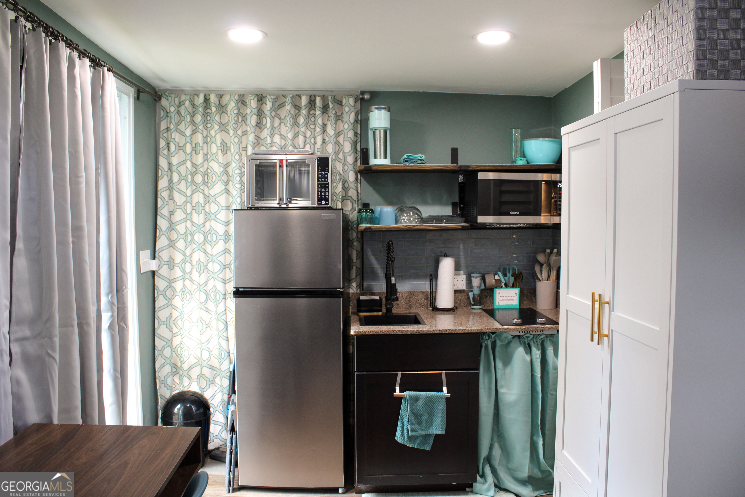 2732 River Tree Drive