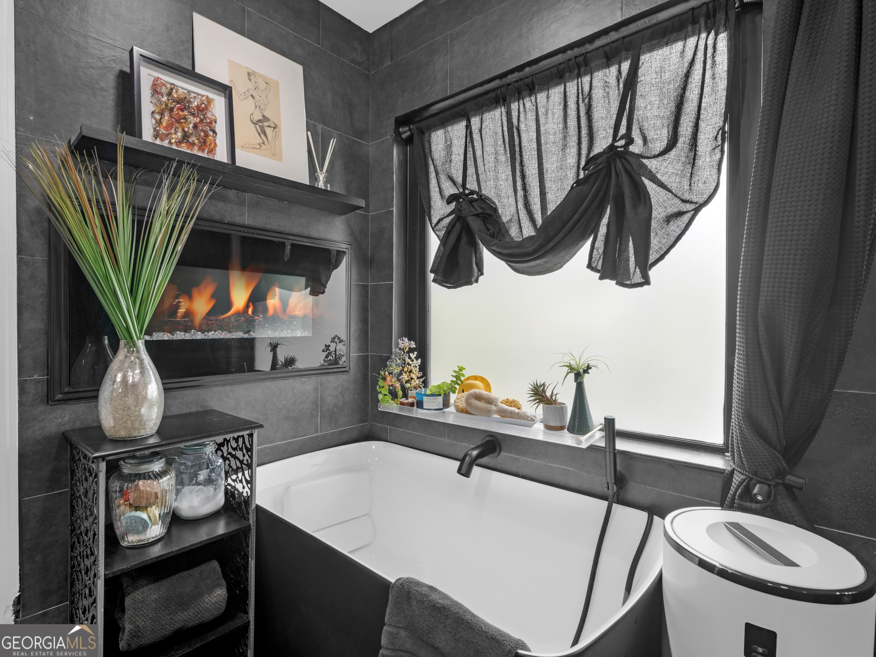 2732 River Tree Drive