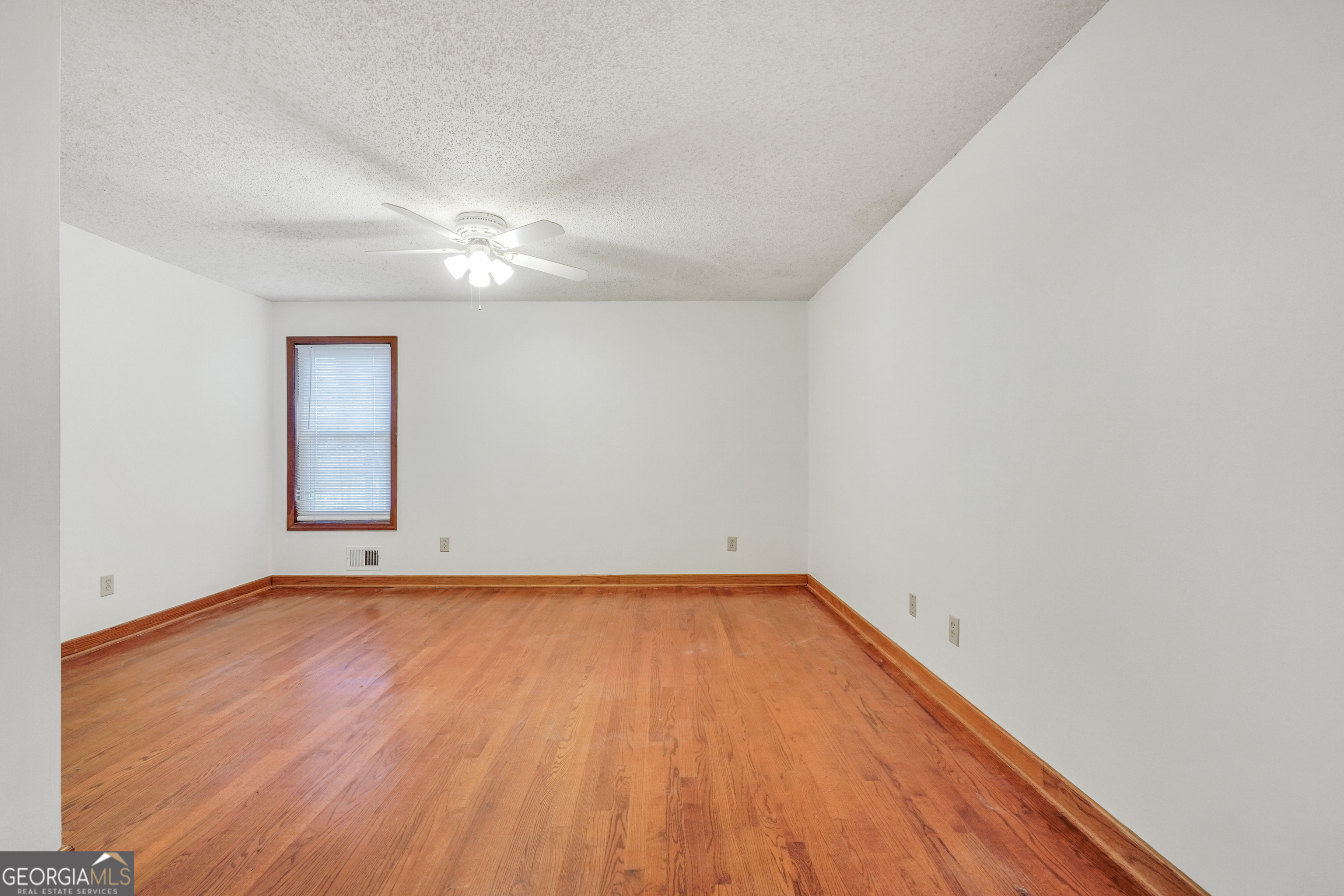 135 Springvalley Way