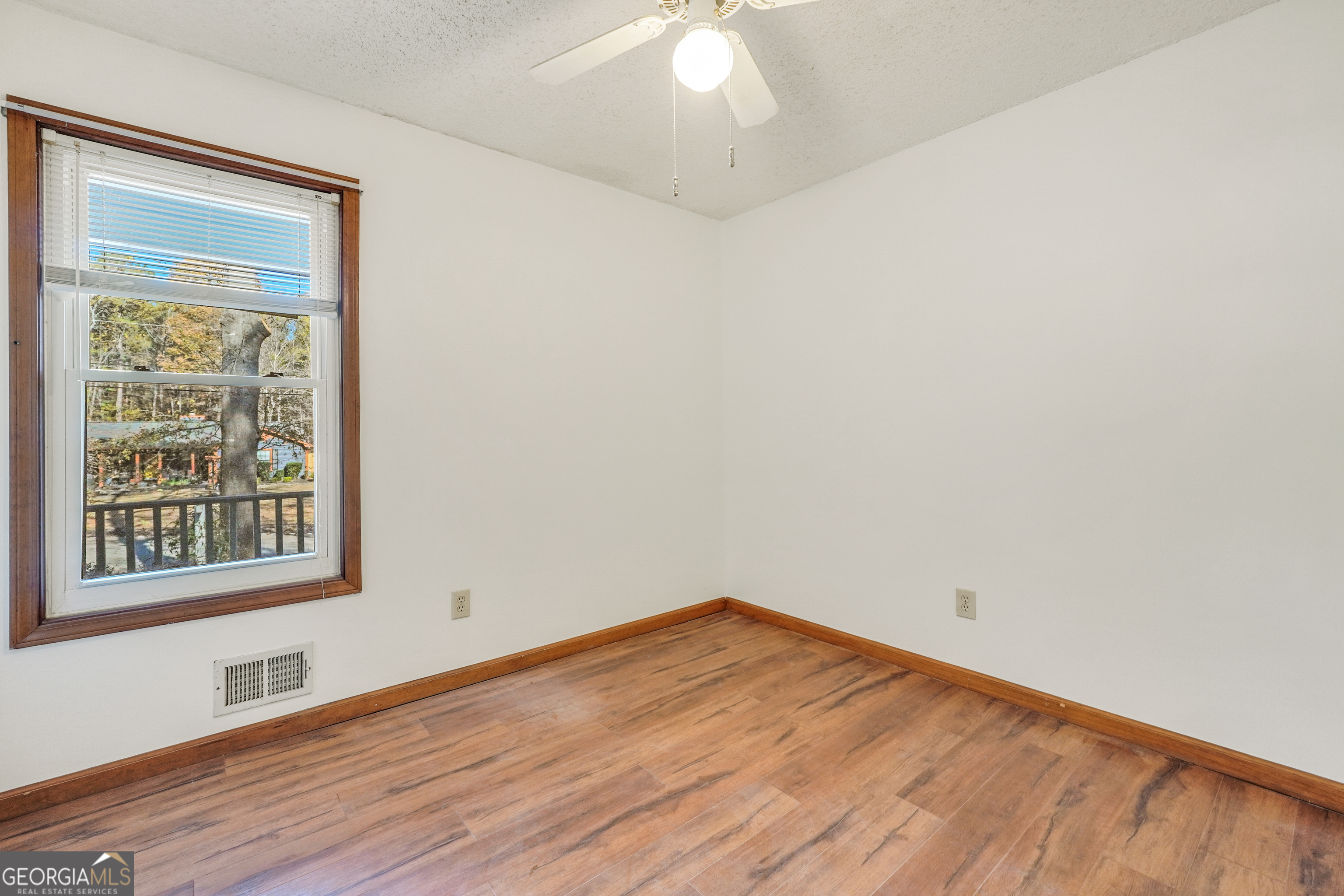 135 Springvalley Way